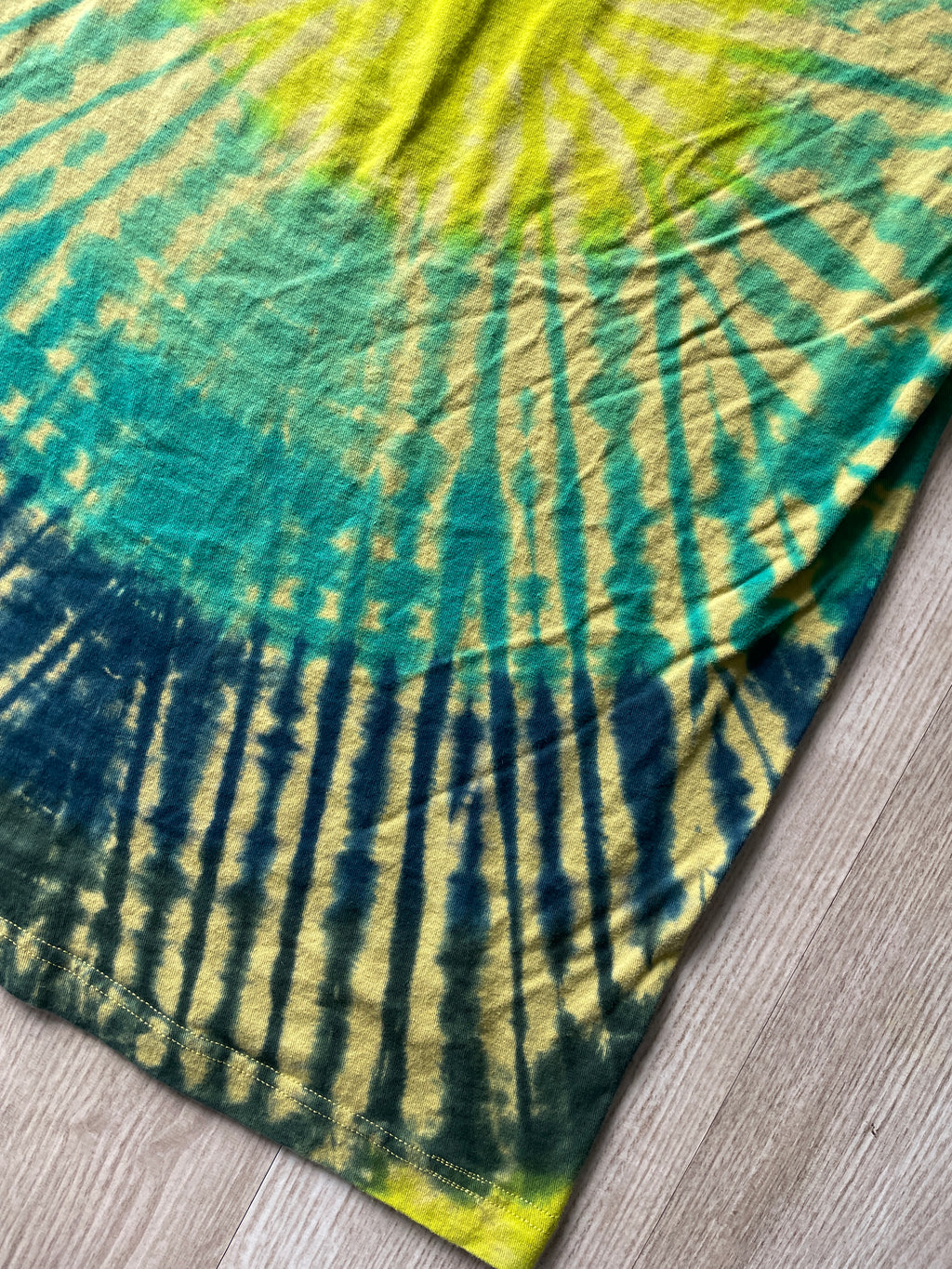 LARGE Men’s Climbing Shoe Handmade Tie Dyed T-Shirt | One-Of-a-Kind Yellow, Blue, and Green Pleated Short Sleeve