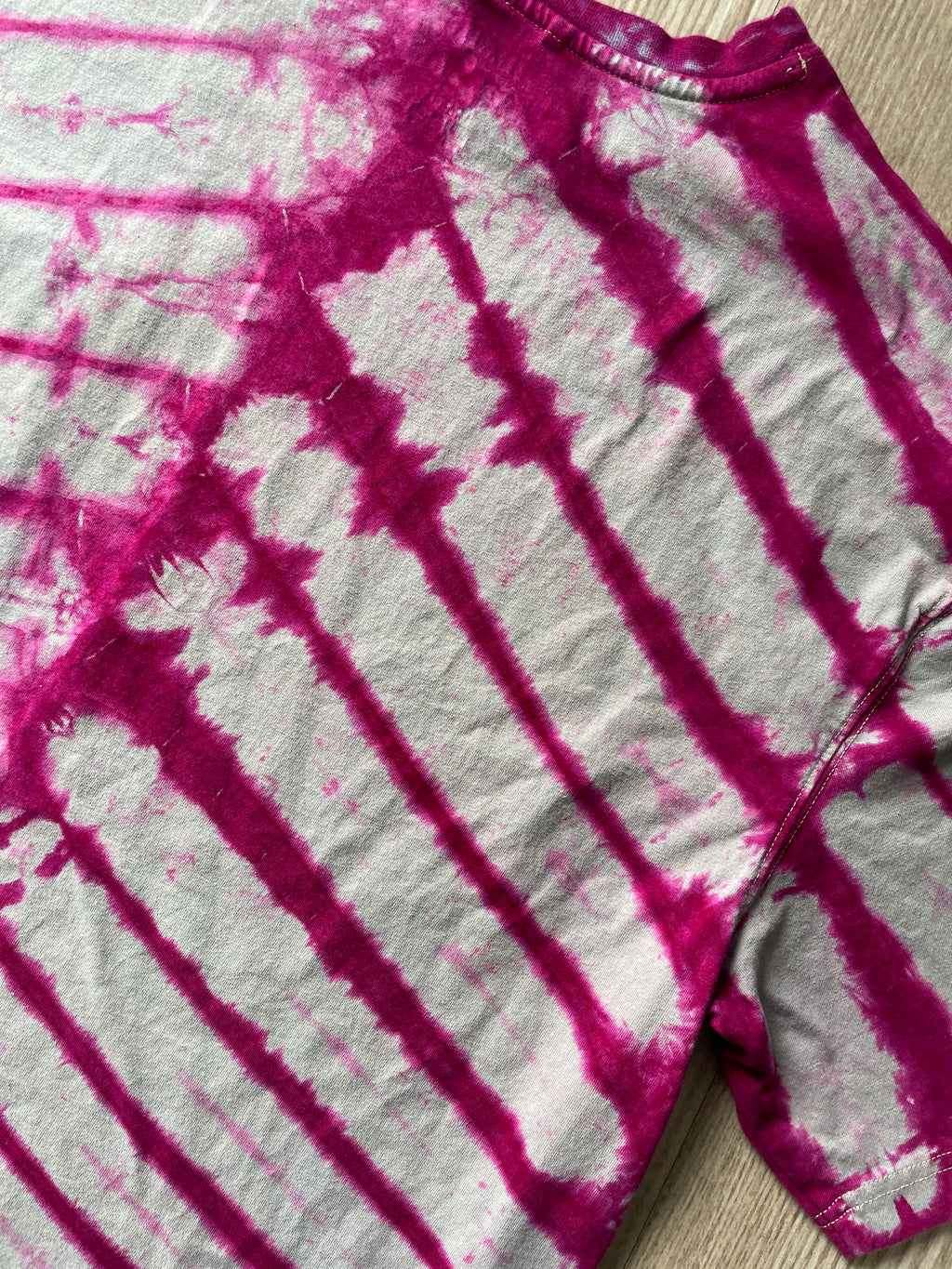 LARGE (Tall) Men’s Climbing Shoe Handmade Tie Dyed T-Shirt | One-Of-a-Kind Gray and Pink Pleated Short Sleeve