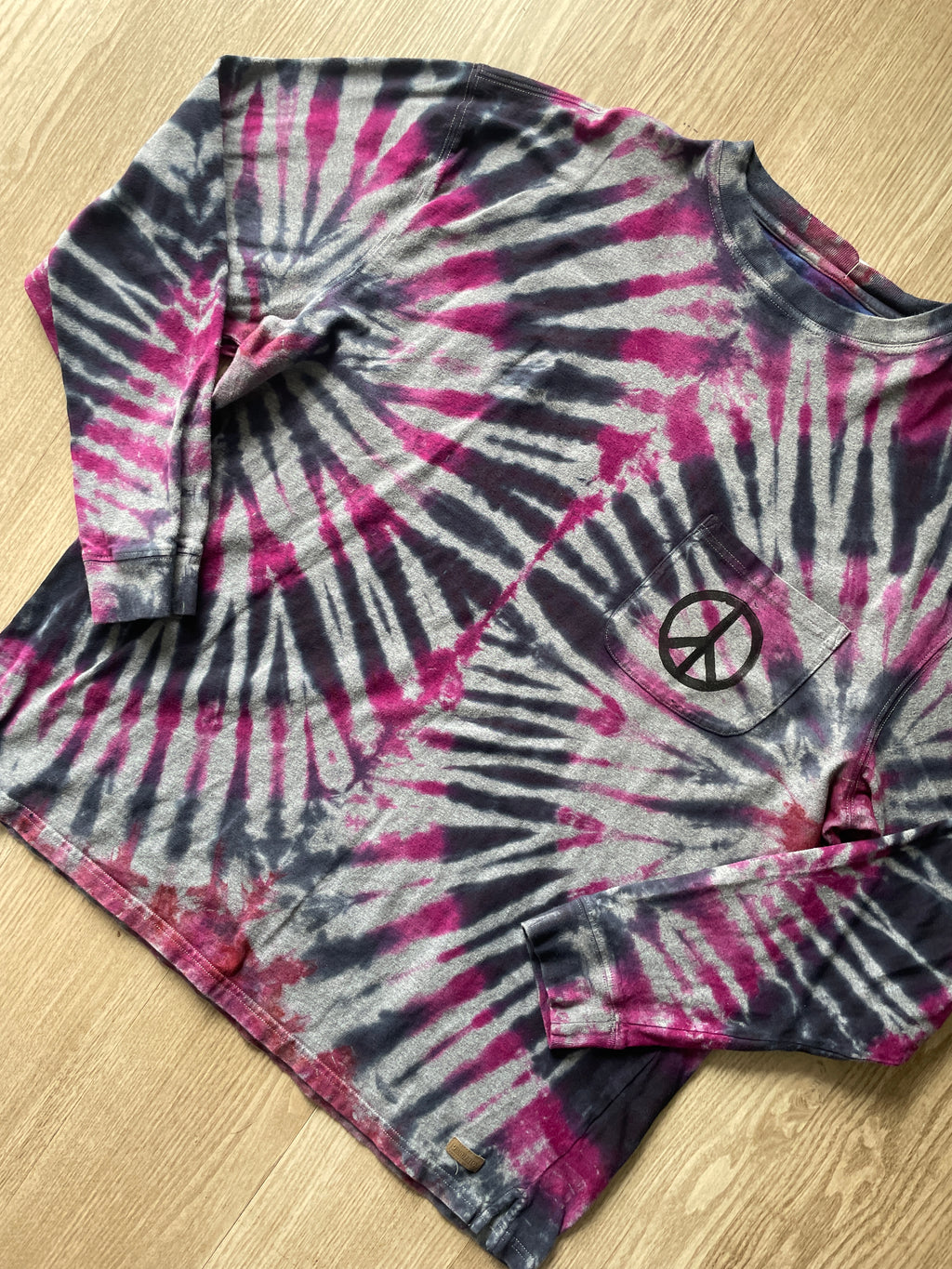 LARGE Men’s Pendleton Woolen Mills Hand-Printed Peace Sign Tie Dye Long Sleeve T-Shirt | One-Of-a-Kind Upcycled Pink and Black Graphic Tee