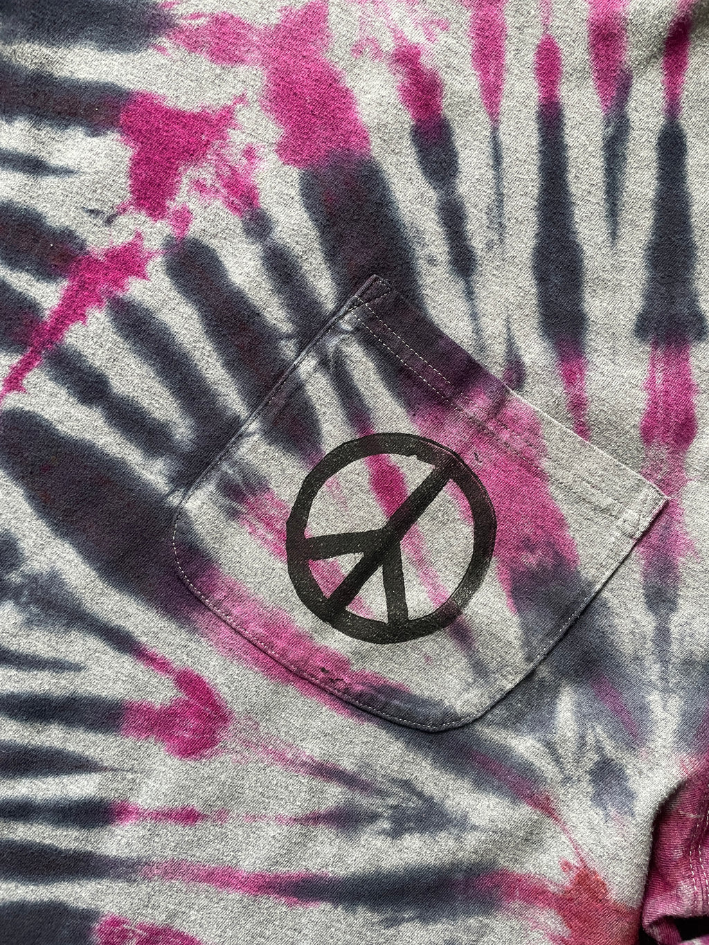 LARGE Men’s Pendleton Woolen Mills Hand-Printed Peace Sign Tie Dye Long Sleeve T-Shirt | One-Of-a-Kind Upcycled Pink and Black Graphic Tee