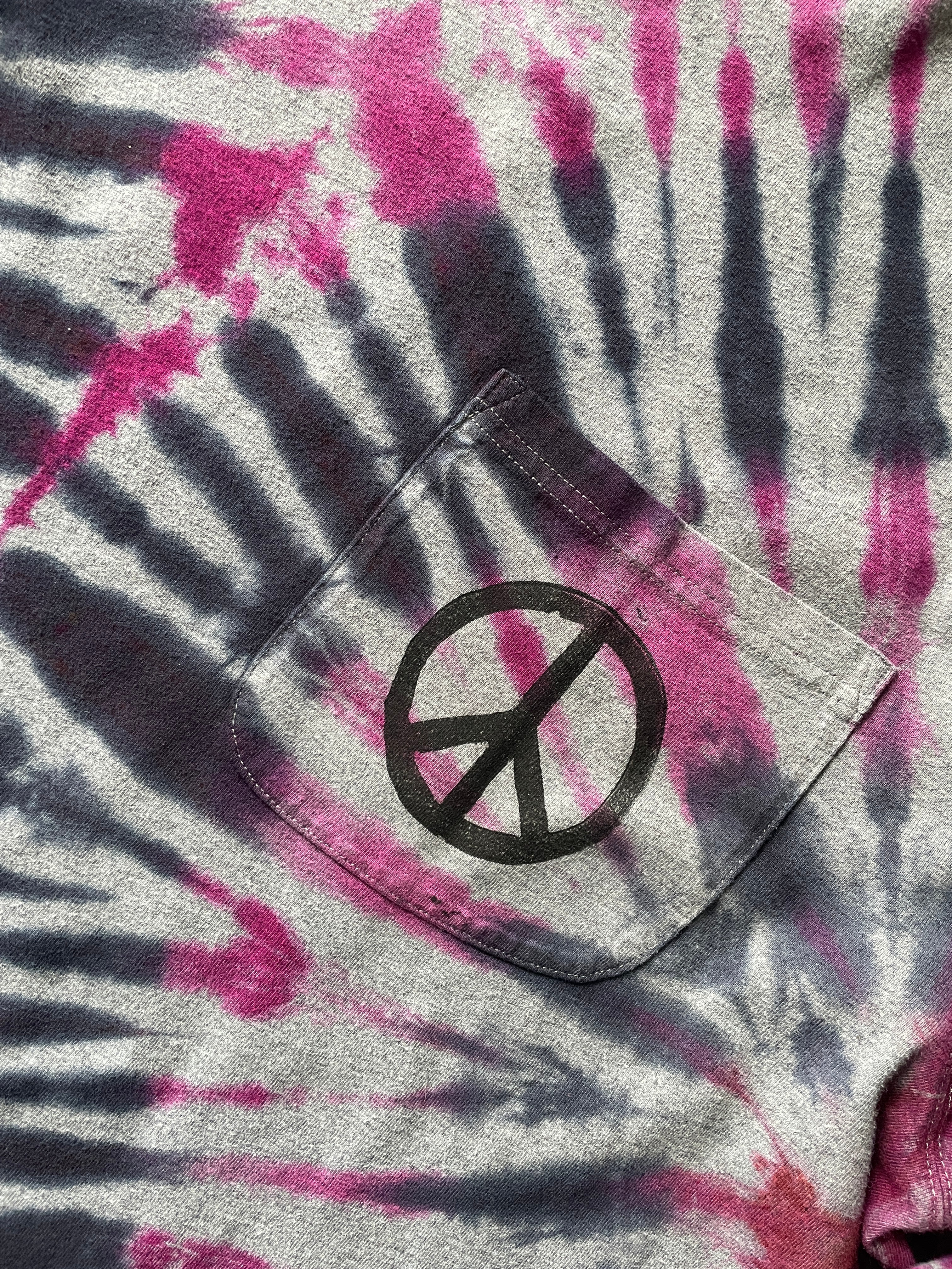 LARGE Men’s Pendleton Woolen Mills Hand-Printed Peace Sign Tie Dye Long Sleeve T-Shirt | One-Of-a-Kind Upcycled Pink and Black Graphic Tee