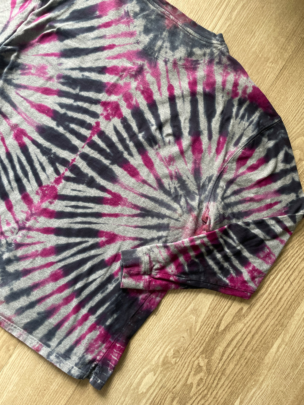 LARGE Men’s Pendleton Woolen Mills Hand-Printed Peace Sign Tie Dye Long Sleeve T-Shirt | One-Of-a-Kind Upcycled Pink and Black Graphic Tee