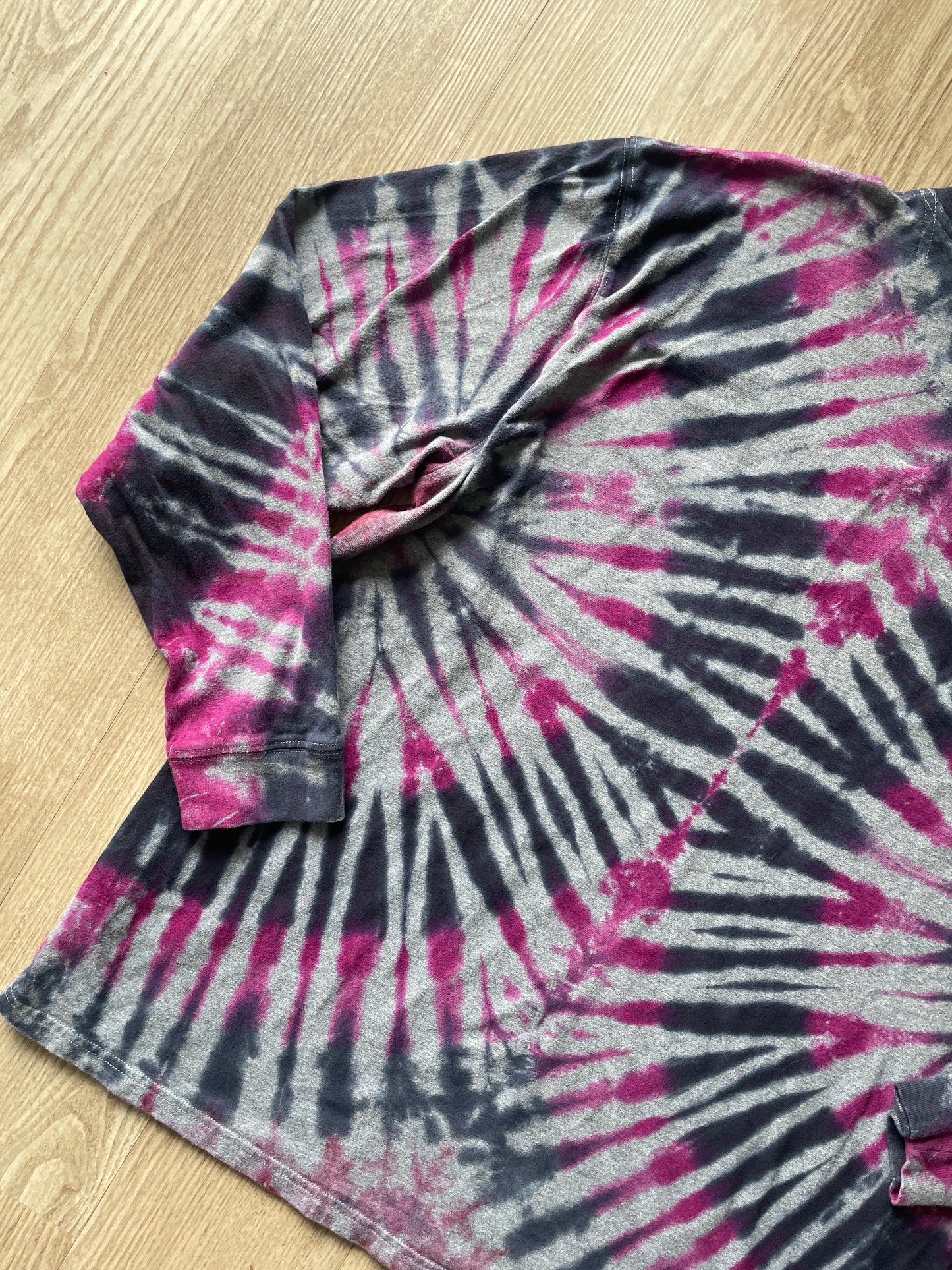 LARGE Men’s Pendleton Woolen Mills Hand-Printed Peace Sign Tie Dye Long Sleeve T-Shirt | One-Of-a-Kind Upcycled Pink and Black Graphic Tee