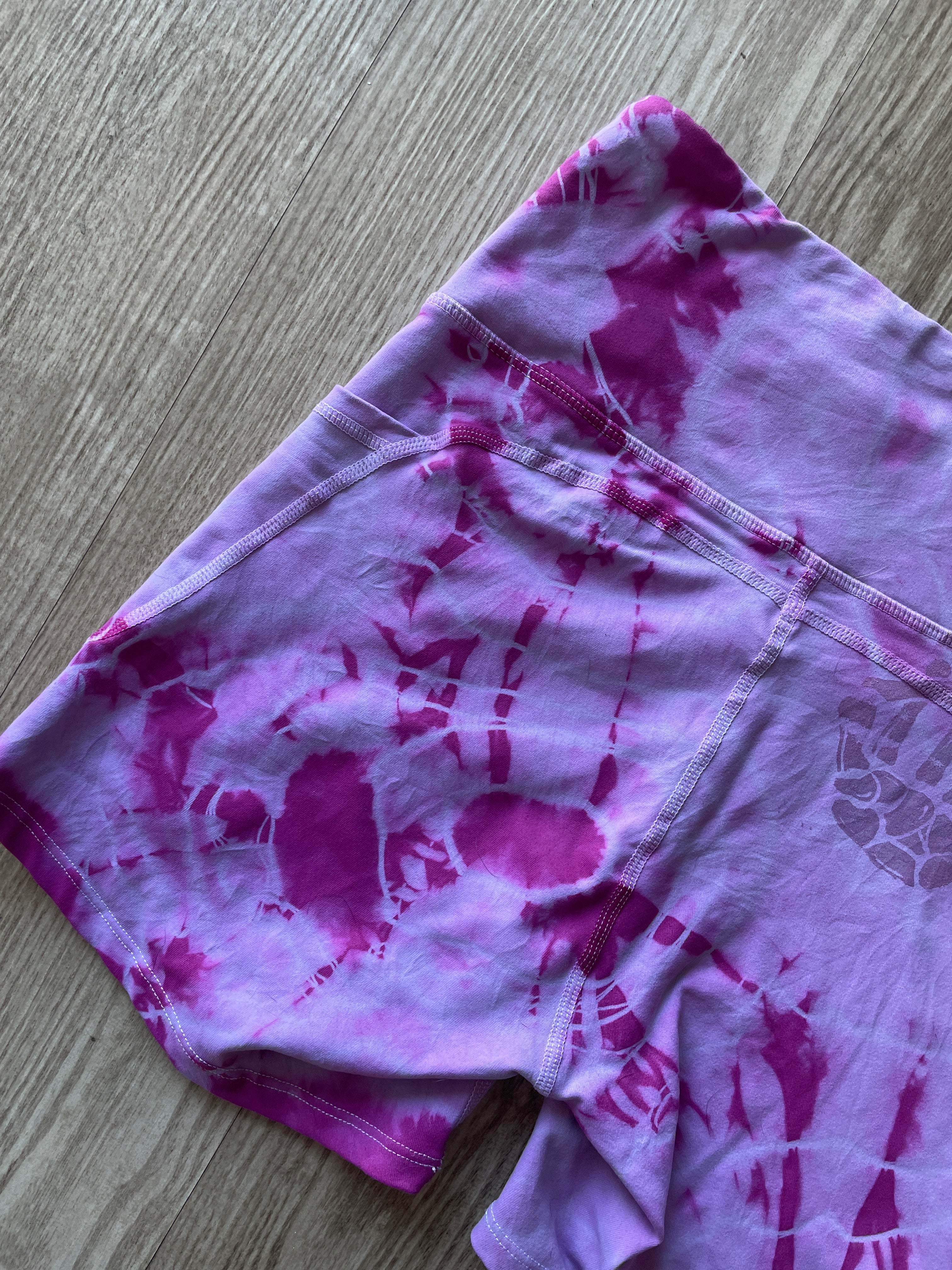 Small Women's Pastel Pink Geode Bike Shorts with Pockets and Peace Skellie Hands Graphic | High-Waist Yoga Workout Running Shorts with Deep Pockets