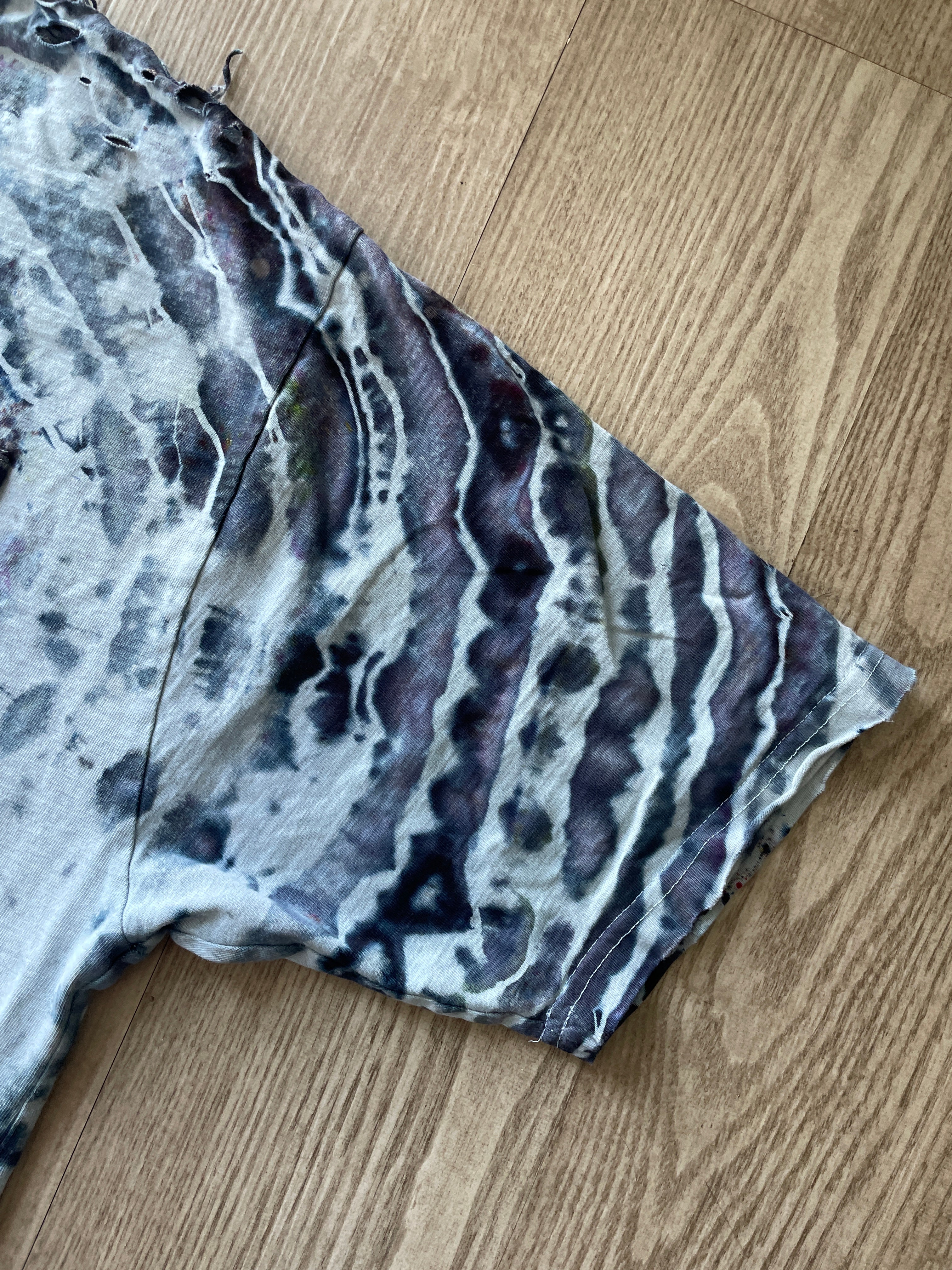 L/XL Men’s Vintage, Thrashed Carhartt Handmade Geode Tie Dye Short Sleeve T-Shirt | One-Of-a-Kind Upcycled Gray and Black Handmade Tie Dye Top