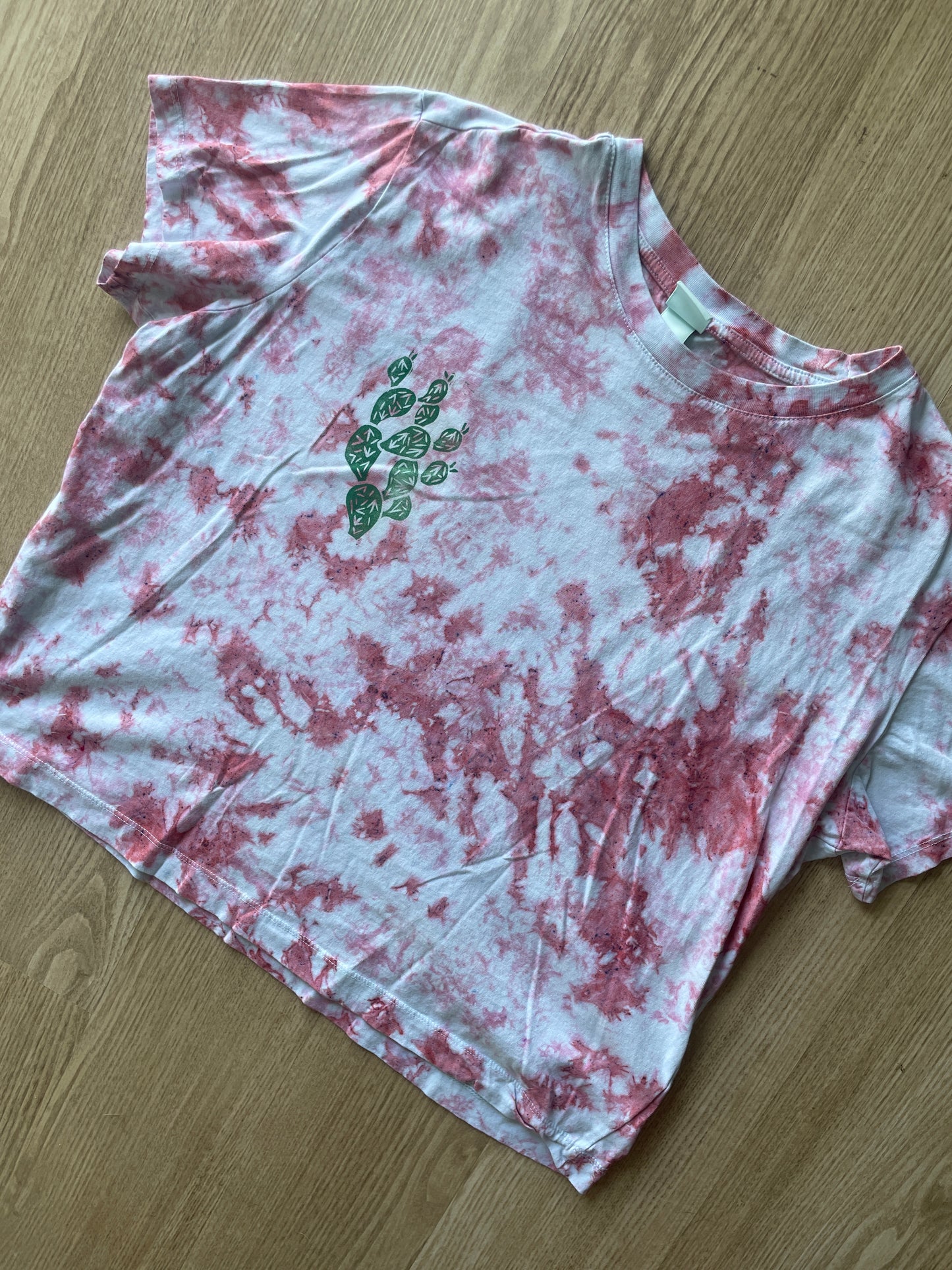 XL Women’s Prickly Pear Cactus Tie Dye T-Shirt | One-Of-a-Kind Pastel Pink and White Crumpled Short Sleeve