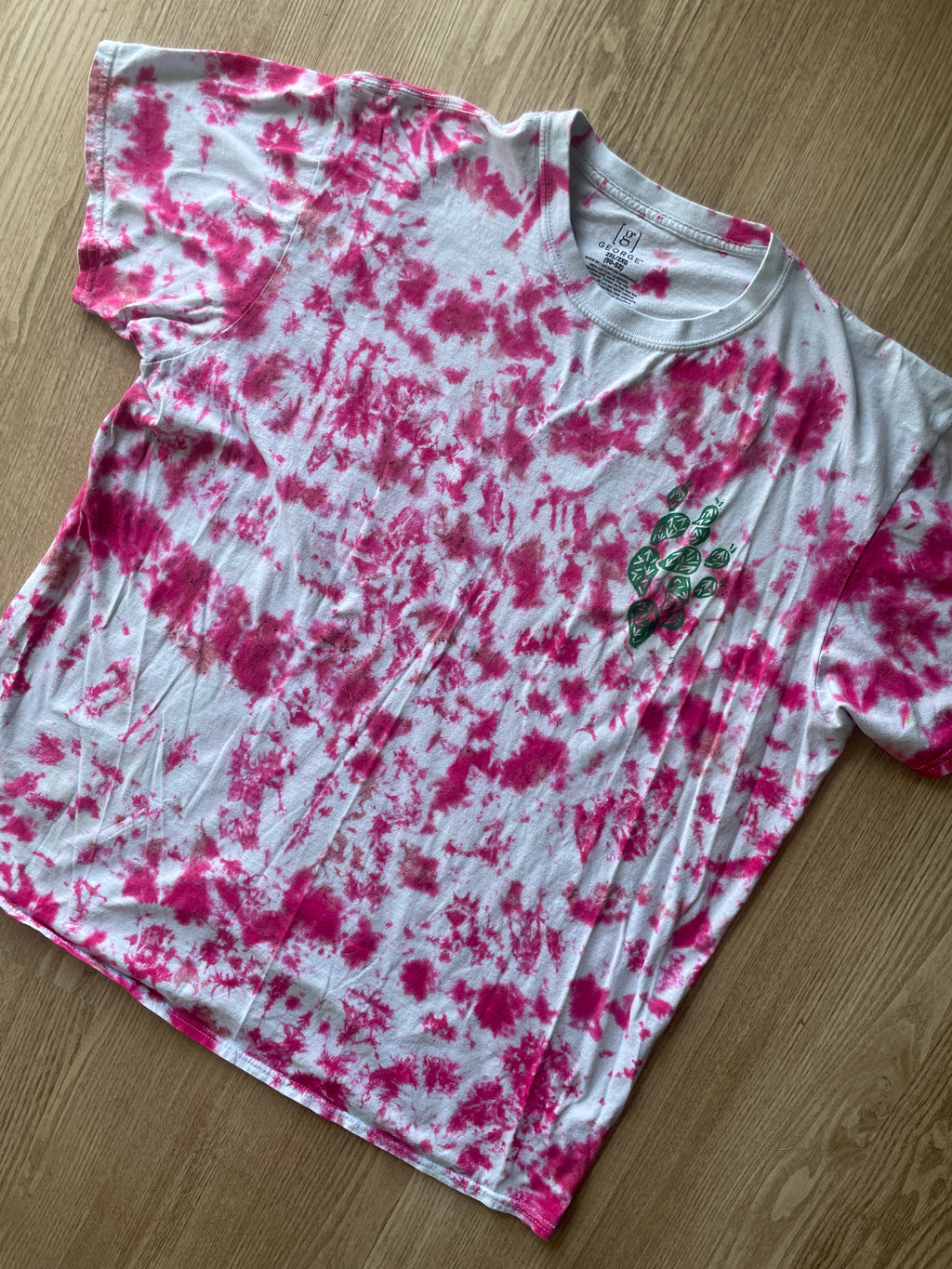 2XL Men's Prickly Pear Cactus Tie Dye T-Shirt | One-Of-a-Kind Pink and White Crumpled Short Sleeve