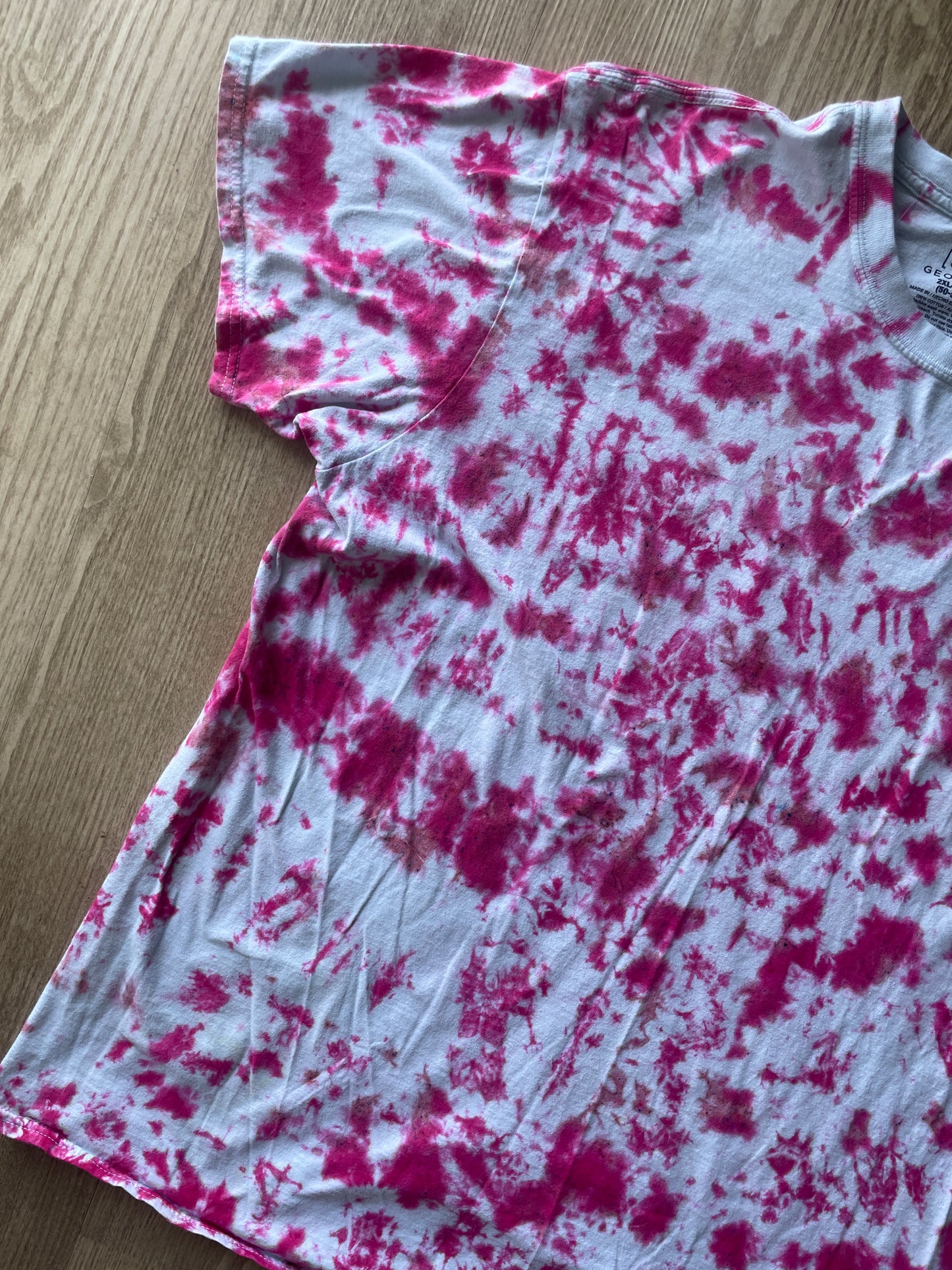 2XL Men's Prickly Pear Cactus Tie Dye T-Shirt | One-Of-a-Kind Pink and White Crumpled Short Sleeve