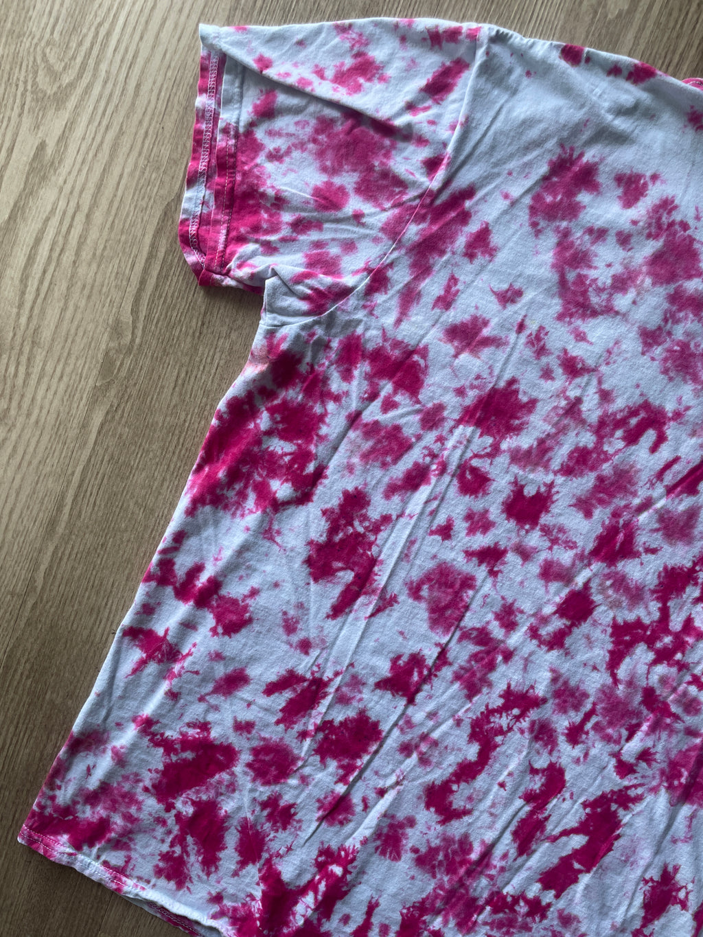 2XL Men's Prickly Pear Cactus Tie Dye T-Shirt | One-Of-a-Kind Pink and White Crumpled Short Sleeve