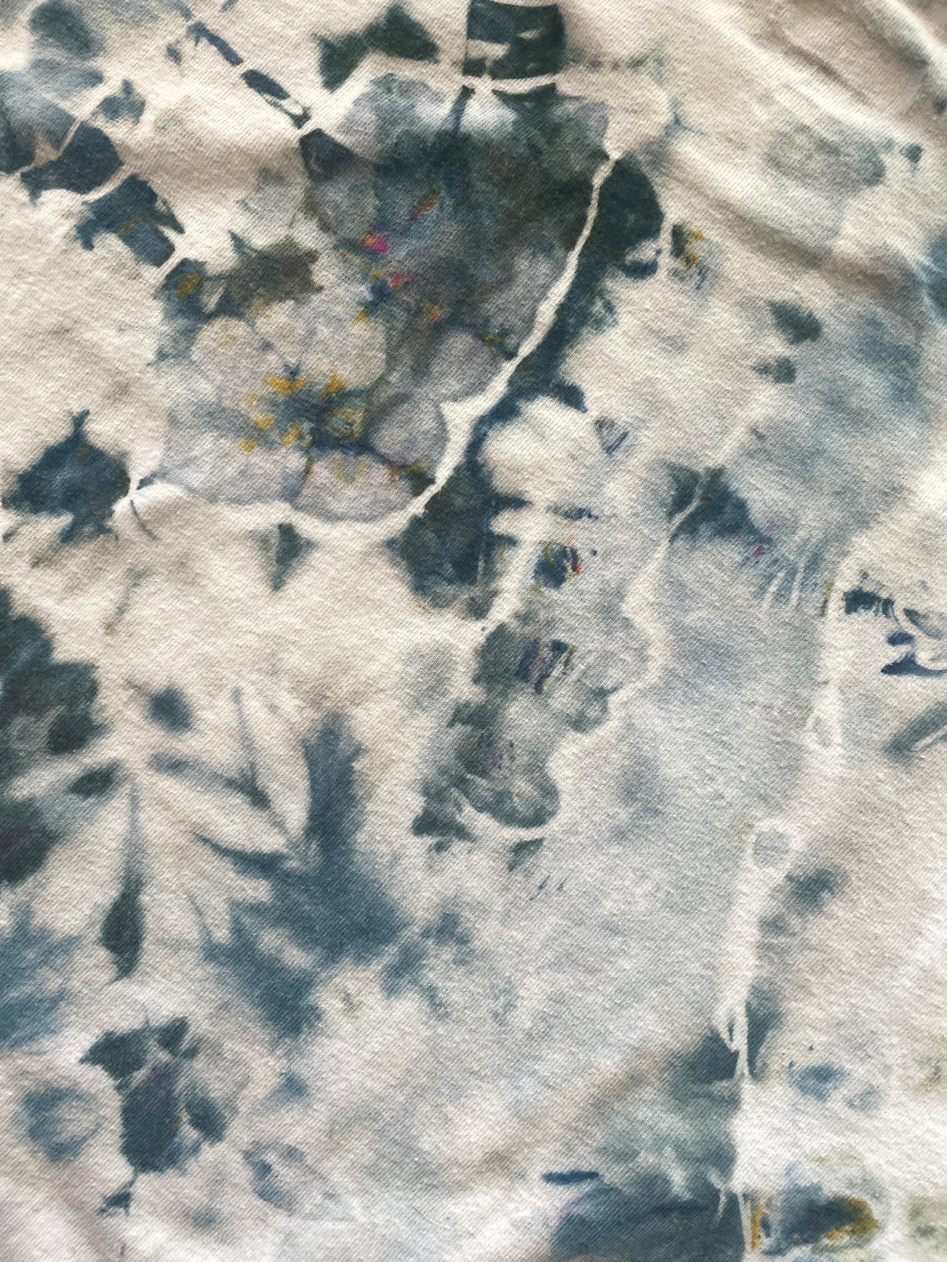 Indian Shooting Star Handmade Tie Dye Crop Top (Men's Medium)