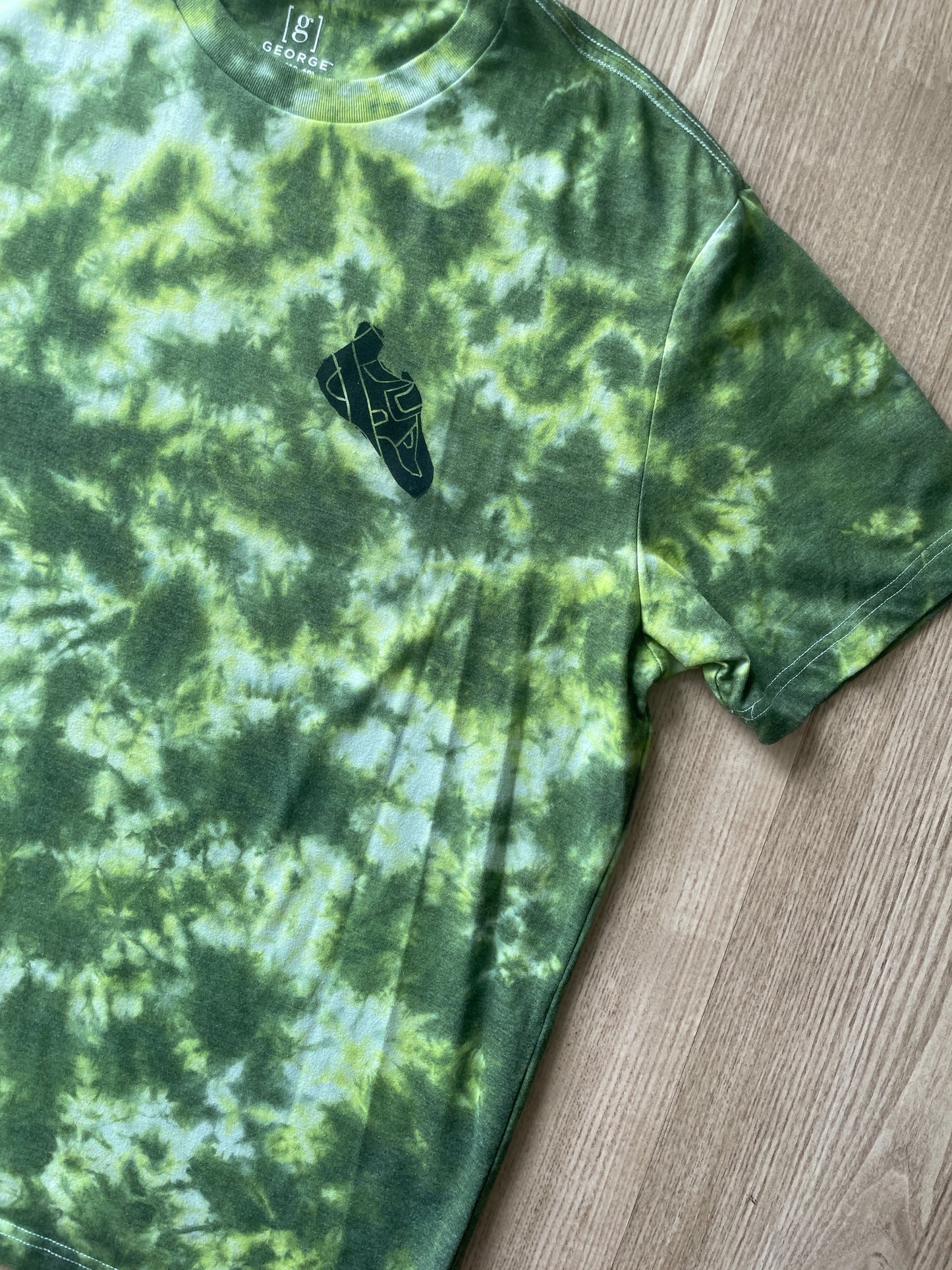 XL Men’s Climbing Shoe Tie Dye T-Shirt | One-Of-a-Kind Green and White Crumpled Short Sleeve