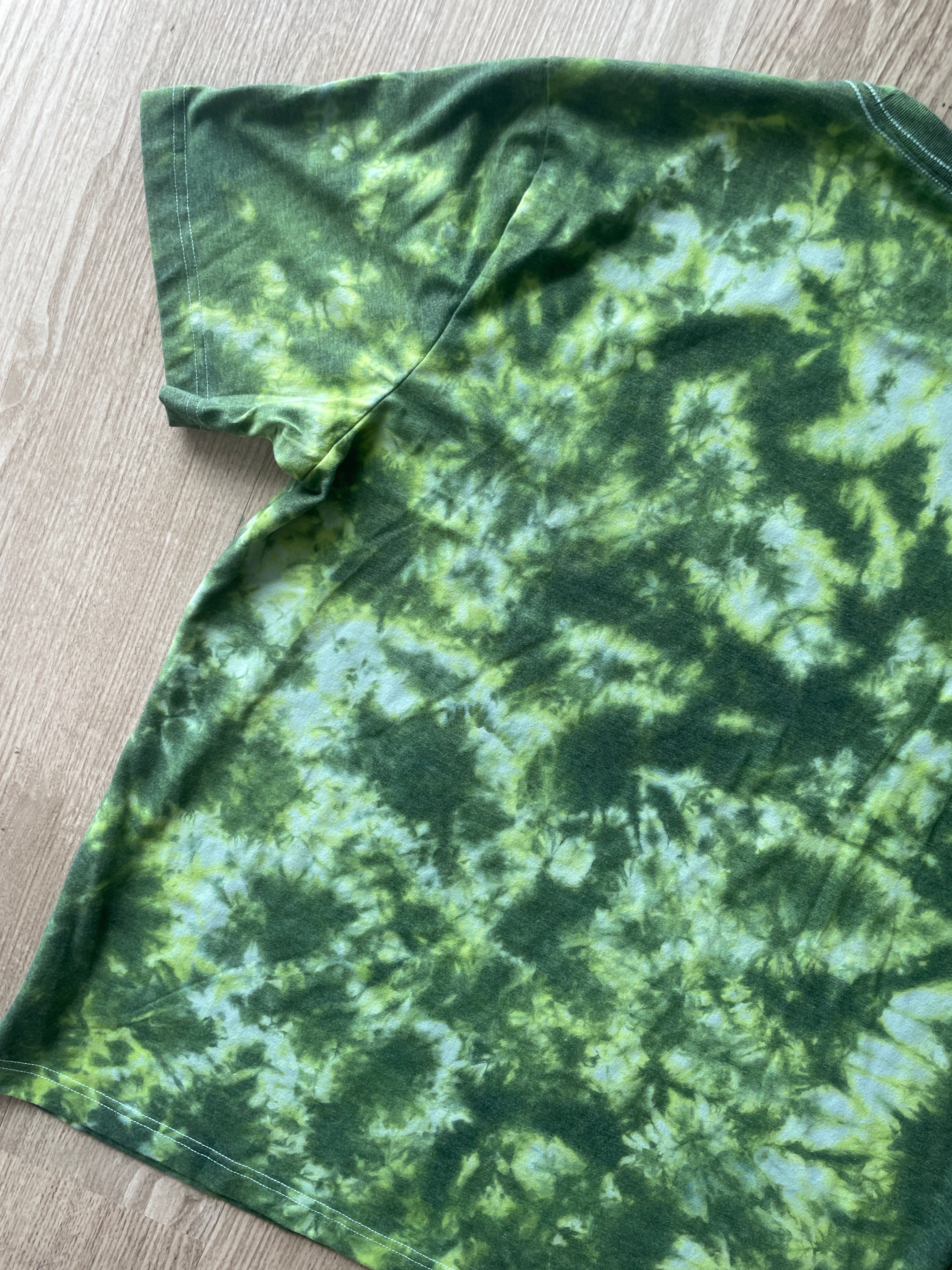 XL Men’s Climbing Shoe Tie Dye T-Shirt | One-Of-a-Kind Green and White Crumpled Short Sleeve