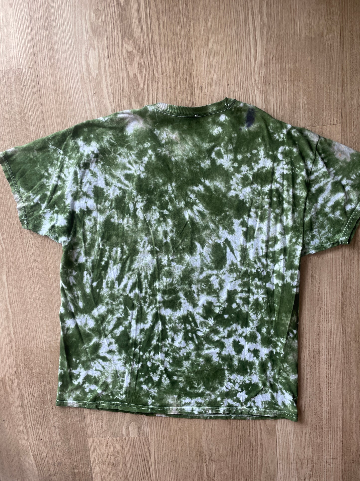 XL Men’s Saguaro Cactus Tie Dye T-Shirt | One-Of-a-Kind White and Green Crumpled Short Sleeve