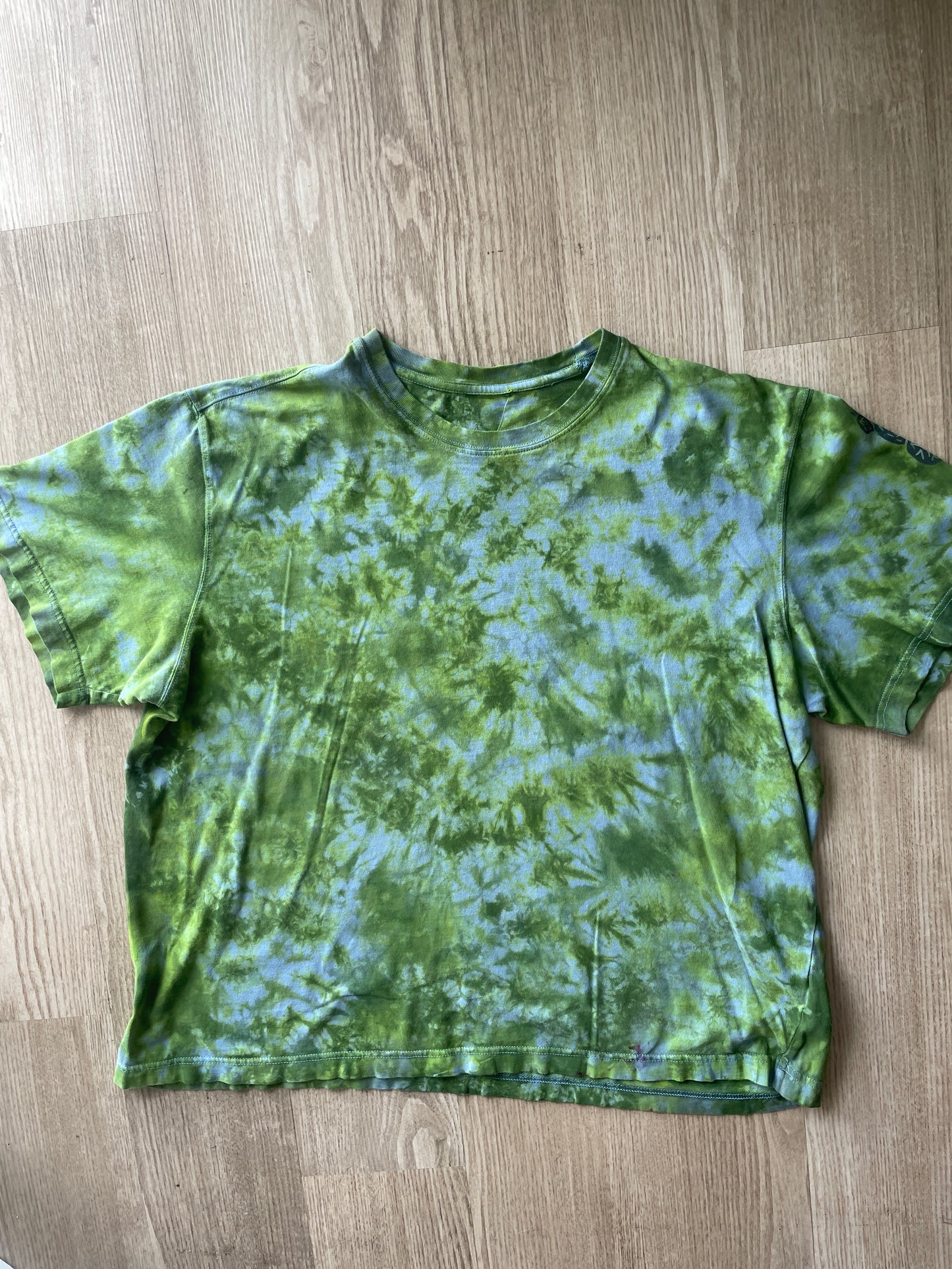 XL Men’s Prickly Pear Cactus Tie Dye T-Shirt | One-Of-a-Kind Shades of Green Crumpled Short Sleeve