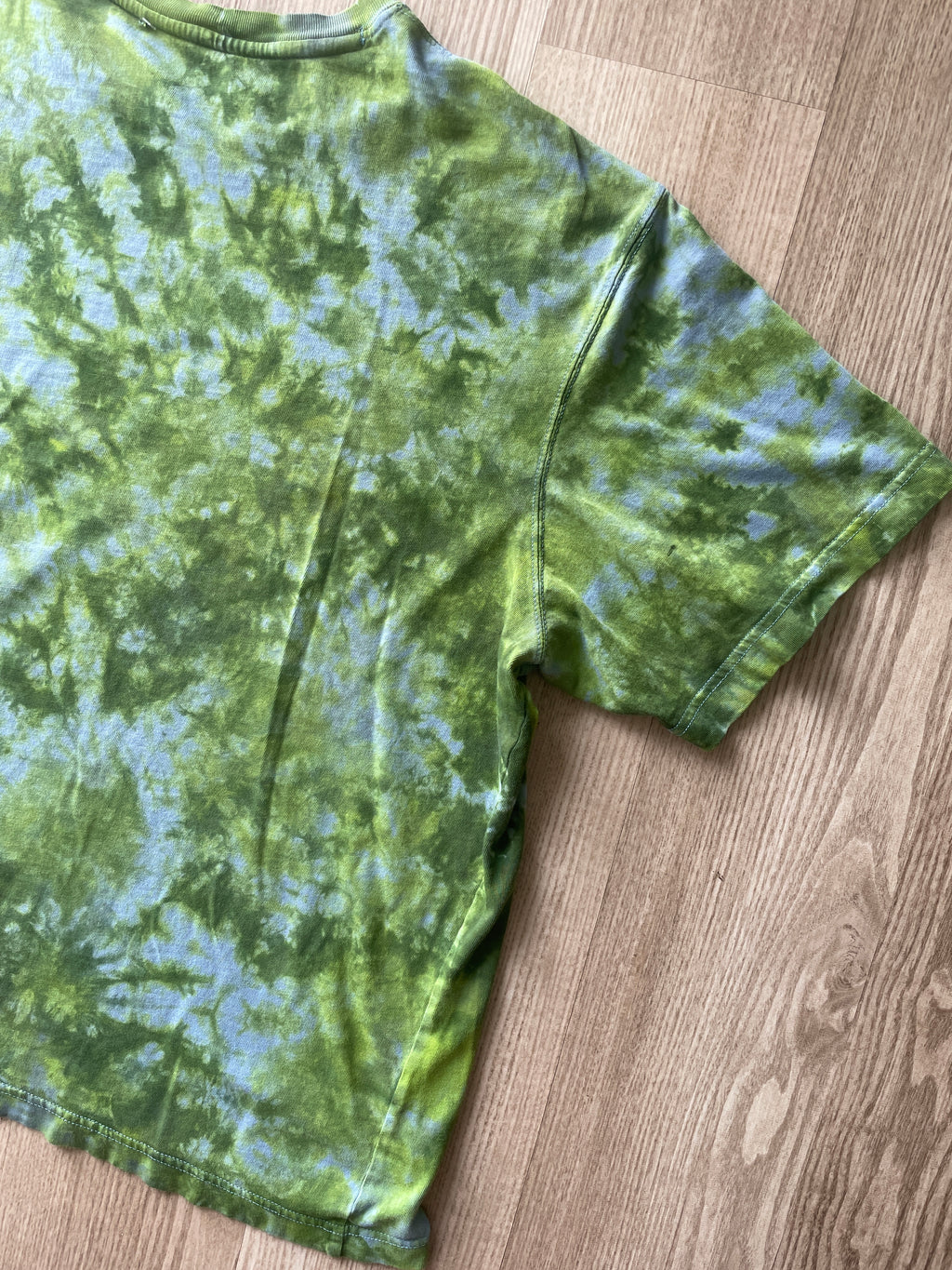 XL Men’s Prickly Pear Cactus Tie Dye T-Shirt | One-Of-a-Kind Shades of Green Crumpled Short Sleeve