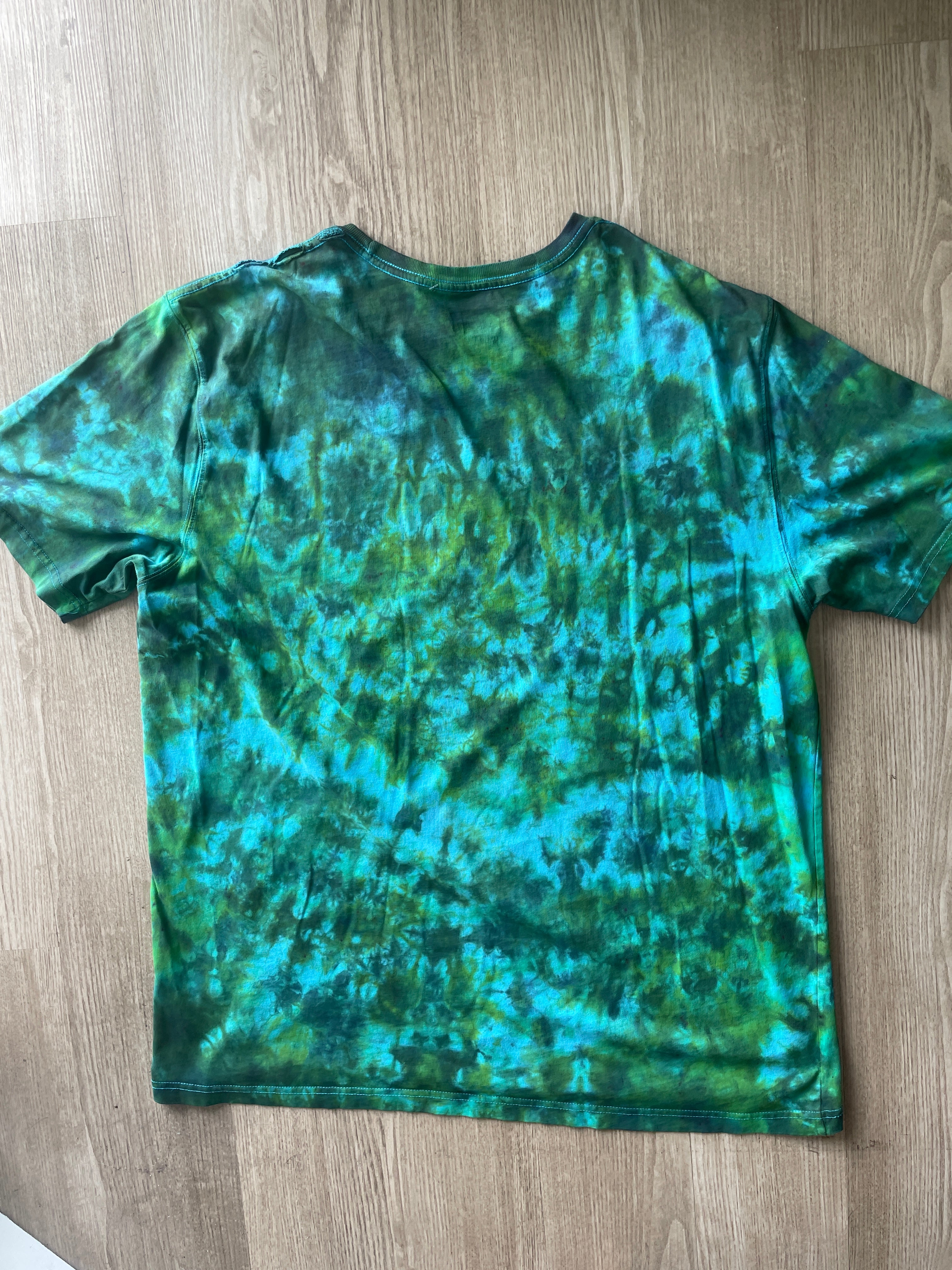 2XL Men’s Saguaro & Prickly Pear Cacti Tie Dye T-Shirt | One-Of-a-Kind Blue and Green Crumpled Short Sleeve
