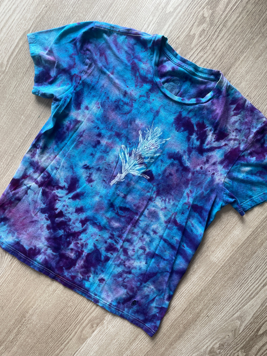 Large Men’s Indian Paintbrush Tie Dye T-Shirt | One-Of-a-Kind Blue, Purple, and Pink Crumpled Short Sleeve
