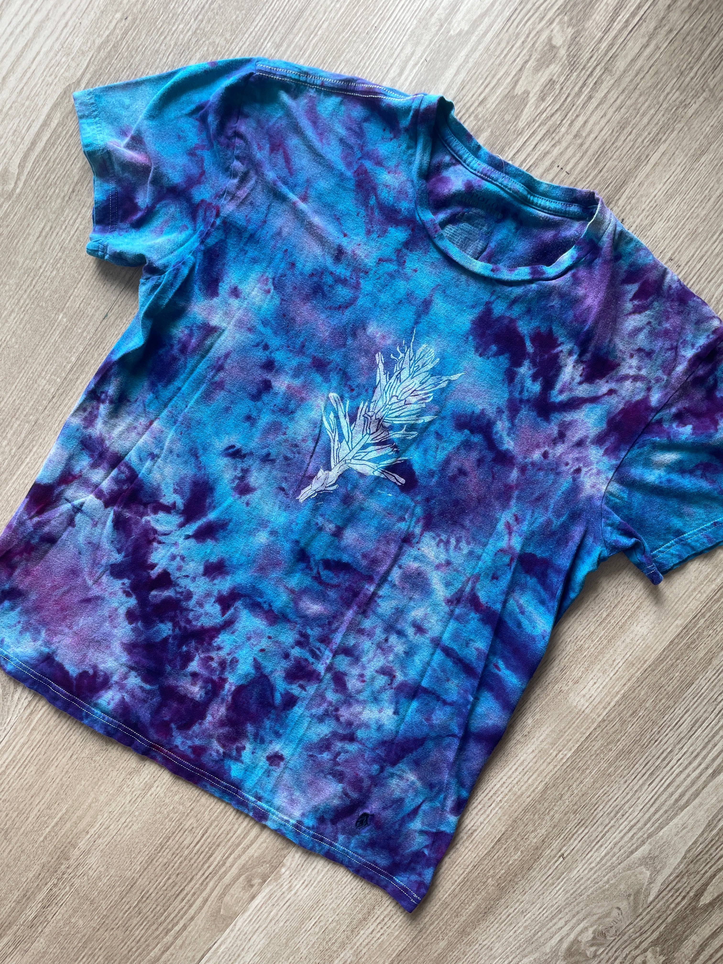 Large Men’s Indian Paintbrush Tie Dye T-Shirt | One-Of-a-Kind Blue, Purple, and Pink Crumpled Short Sleeve