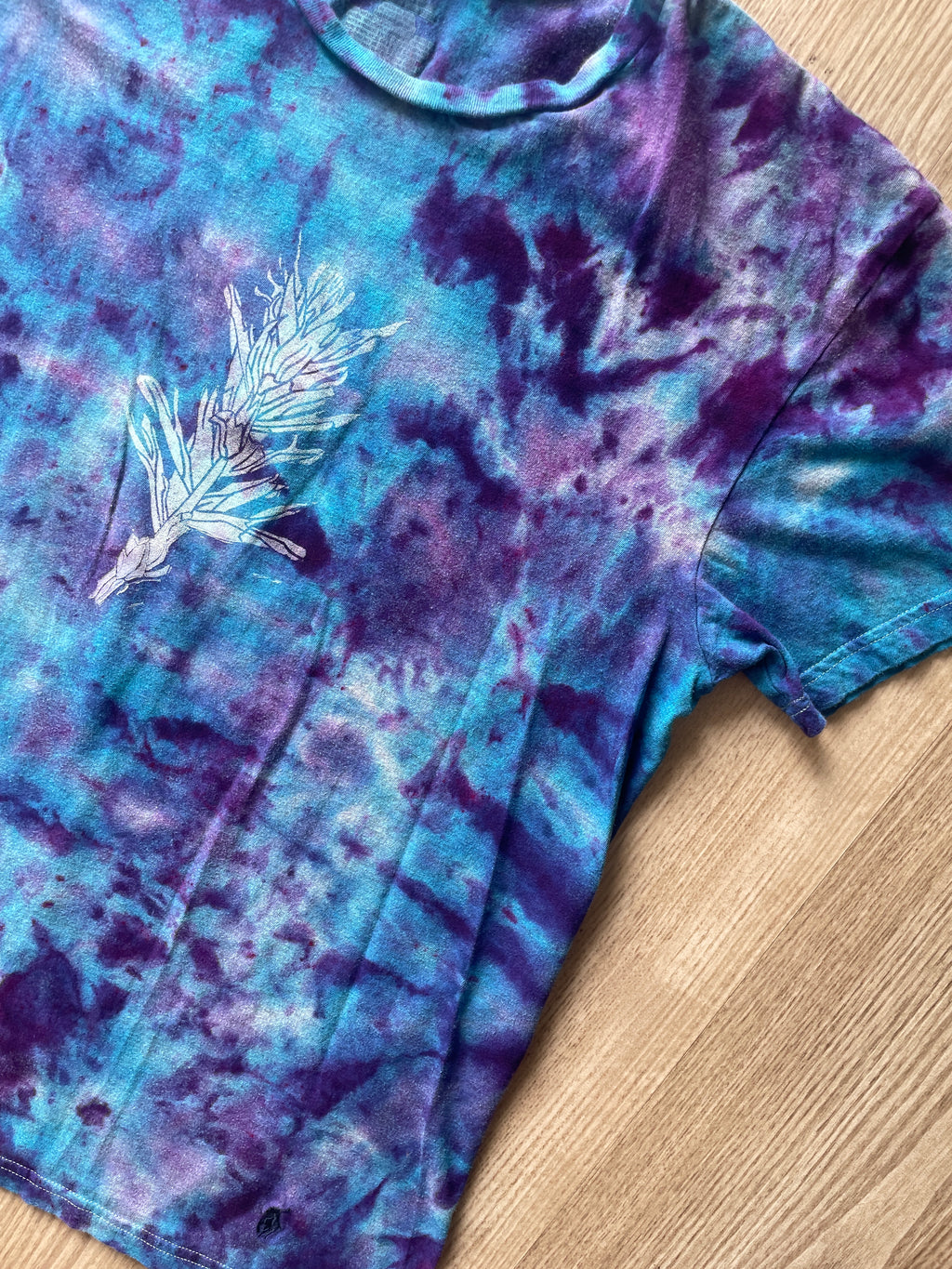 Large Men’s Indian Paintbrush Tie Dye T-Shirt | One-Of-a-Kind Blue, Purple, and Pink Crumpled Short Sleeve