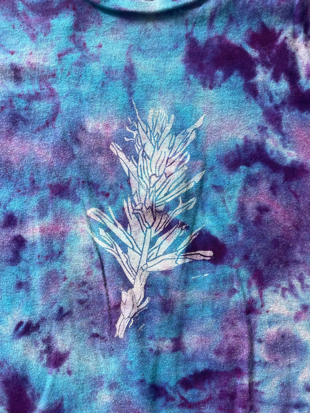 Large Men’s Indian Paintbrush Tie Dye T-Shirt | One-Of-a-Kind Blue, Purple, and Pink Crumpled Short Sleeve