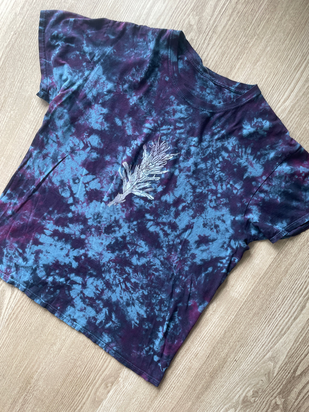 Large Men’s Indian Paintbrush Tie Dye T-Shirt | One-Of-a-Kind Blue, Purple, and Black Crumpled Short Sleeve