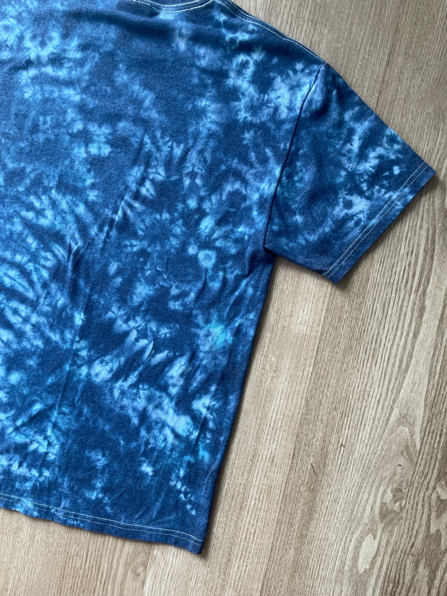 MEDIUM Men’s Monstera Leaf Tie Dye T-Shirt | One-Of-a-Kind Shades of Blue Crumpled Short Sleeve