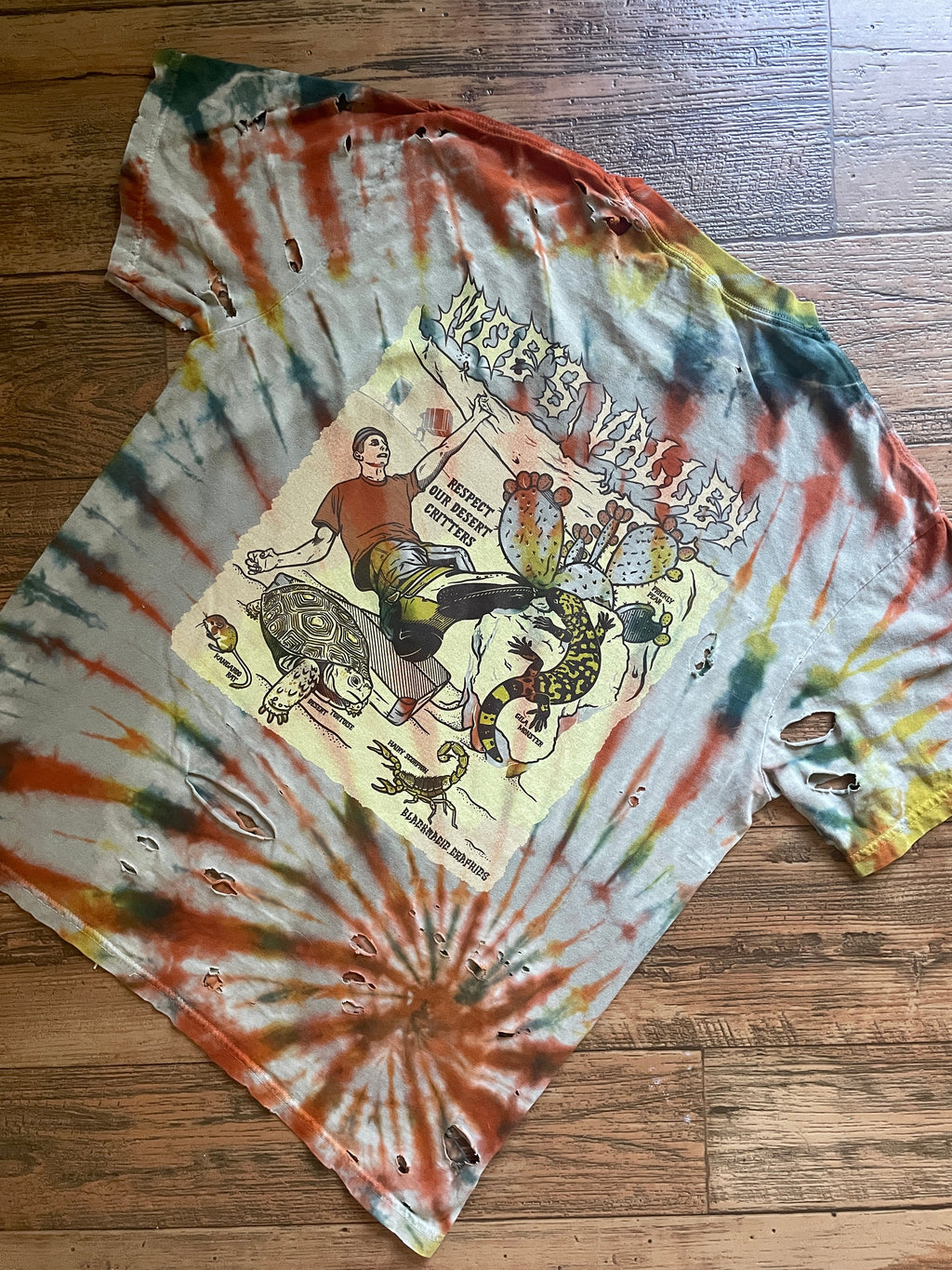 Moe's Valley Bouldering Hand-Tie Dyed Short Sleeve Thrashed T-Shirt (Men's Large)