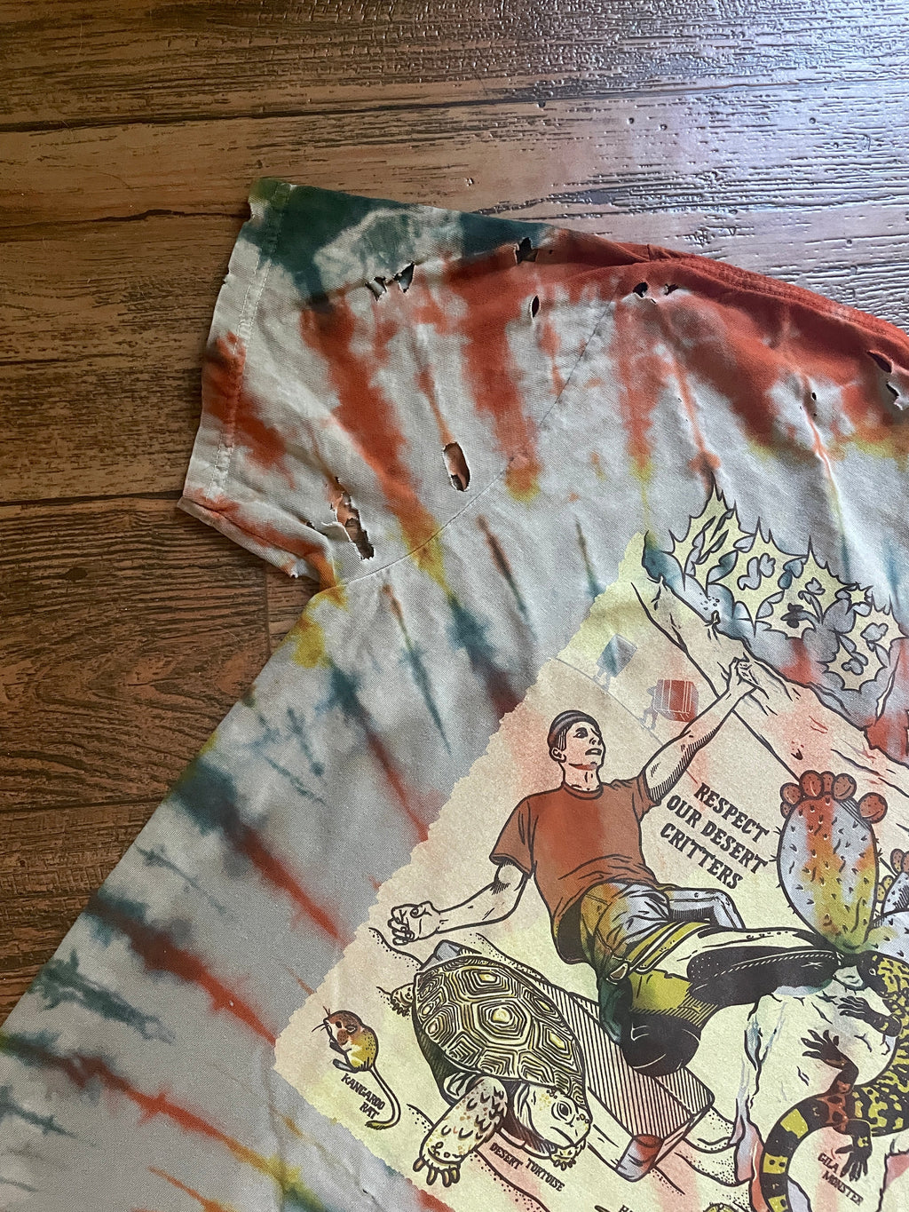 Moe's Valley Bouldering Hand-Tie Dyed Short Sleeve Thrashed T-Shirt (Men's Large)