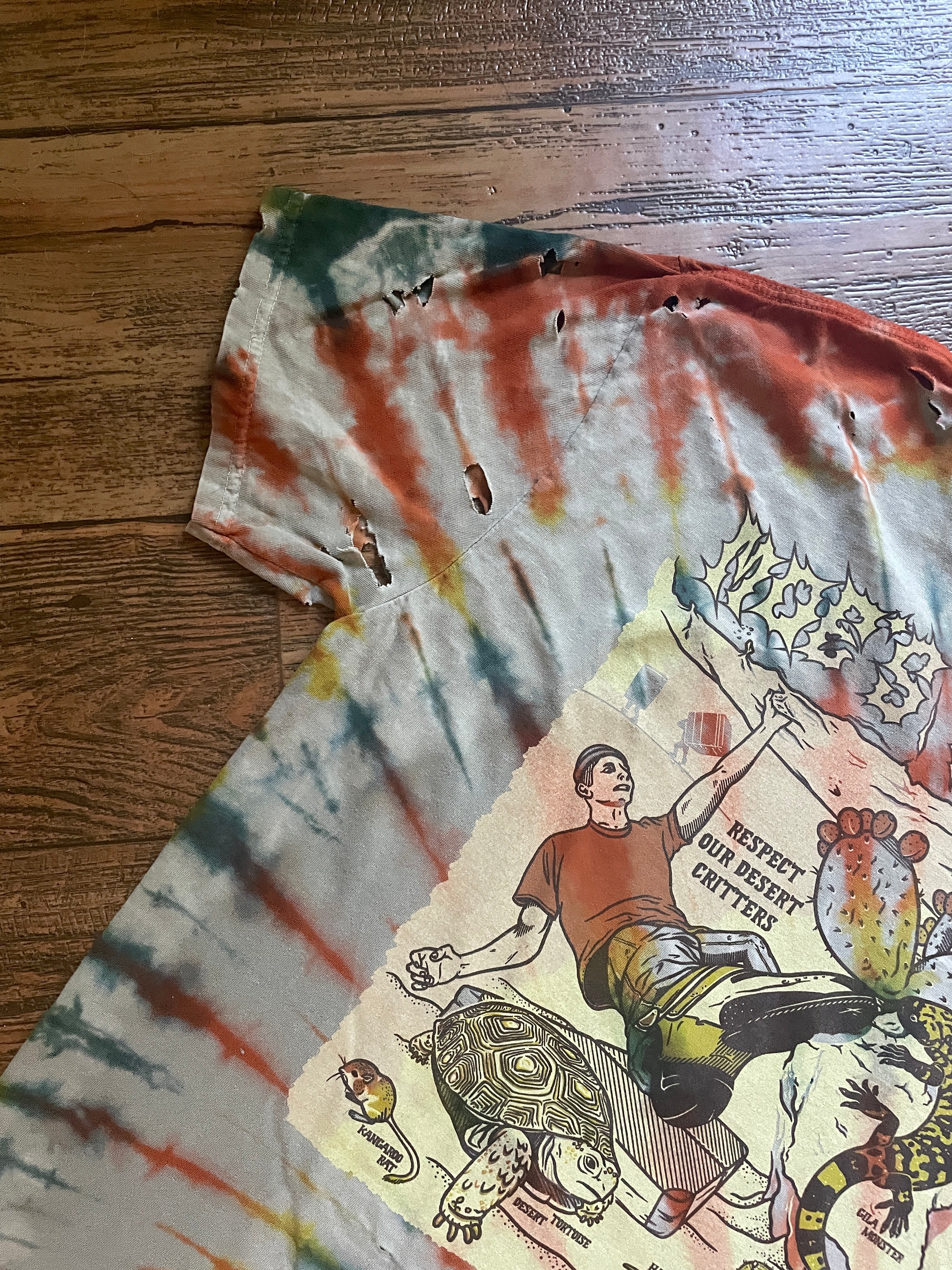 Moe's Valley Bouldering Hand-Tie Dyed Short Sleeve Thrashed T-Shirt (Men's Large)