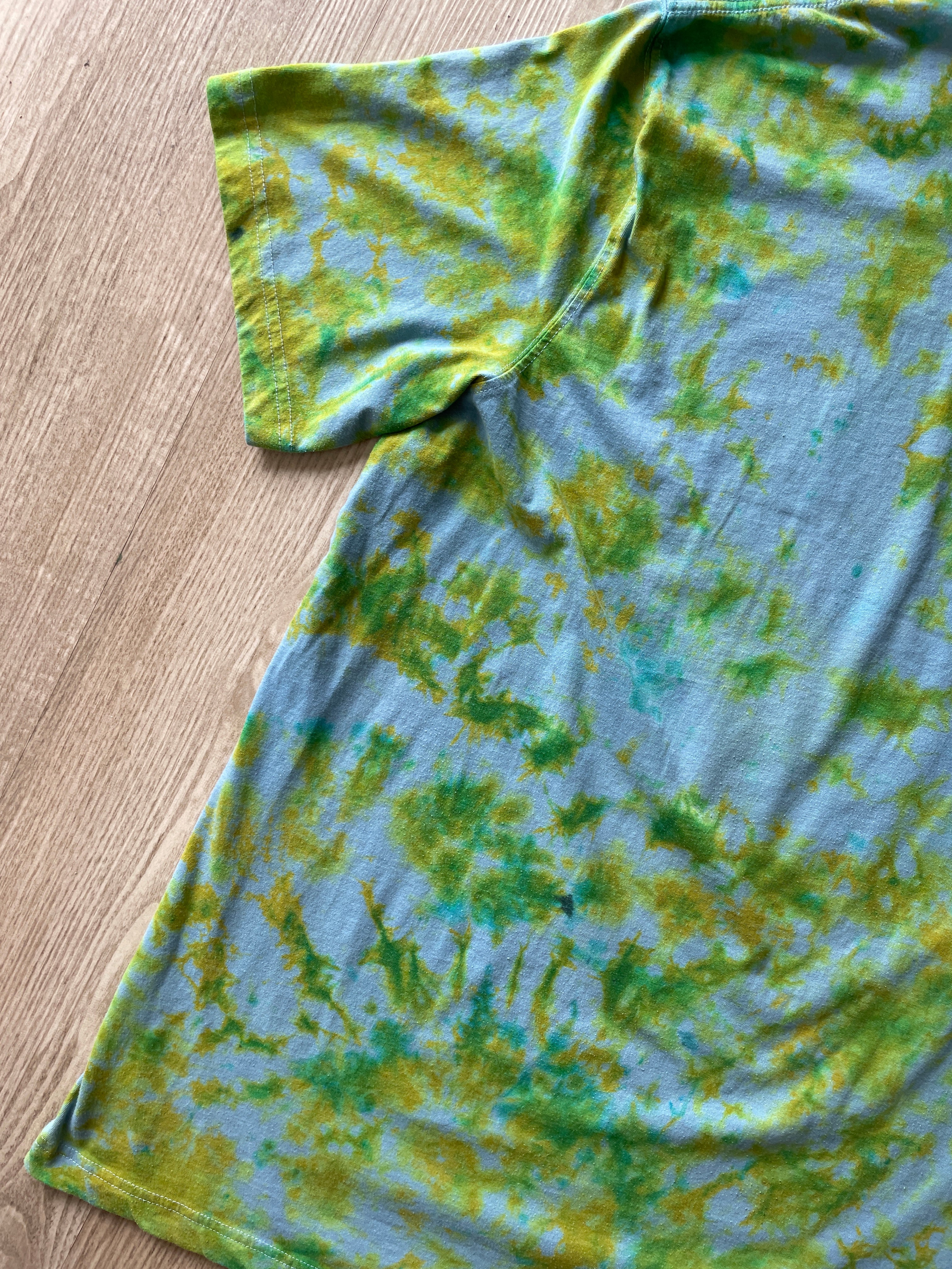 XL (Tall) Men’s Eddie Bauer Explore the Outdoors Handmade Tie Dye T-Shirt | One-Of-a-Kind Green and Blue Short Sleeve