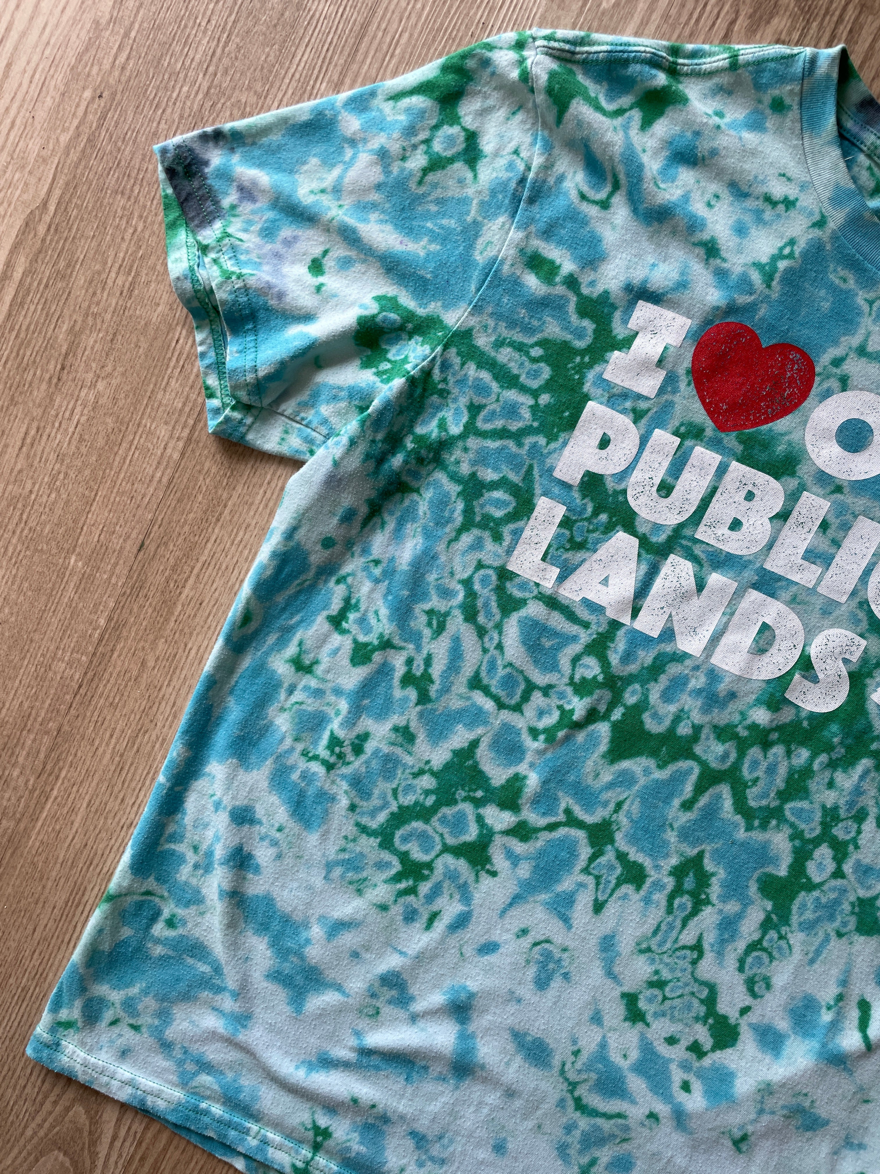 MEDIUM Men’s I Heart Our Public Lands Handmade Tie Dye T-Shirt | One-Of-a-Kind Green and White Short Sleeve