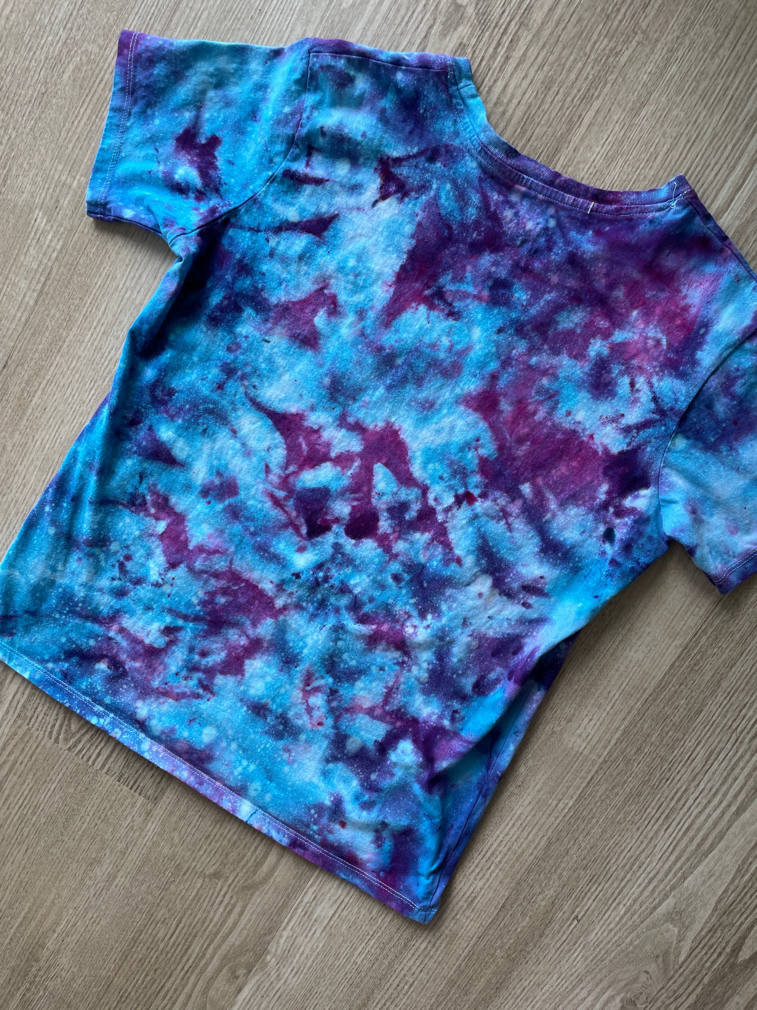 MEDIUM Women’s Cotton:On MOOD Galaxy Handmade Tie Dye T-Shirt | One-Of-a-Kind Blue and Purple Short Sleeve
