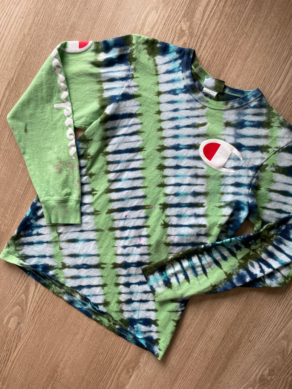 MEDIUM Men’s Champion Handmade Tie Dye T-Shirt | One-Of-a-Kind Green and Blue Long Sleeve
