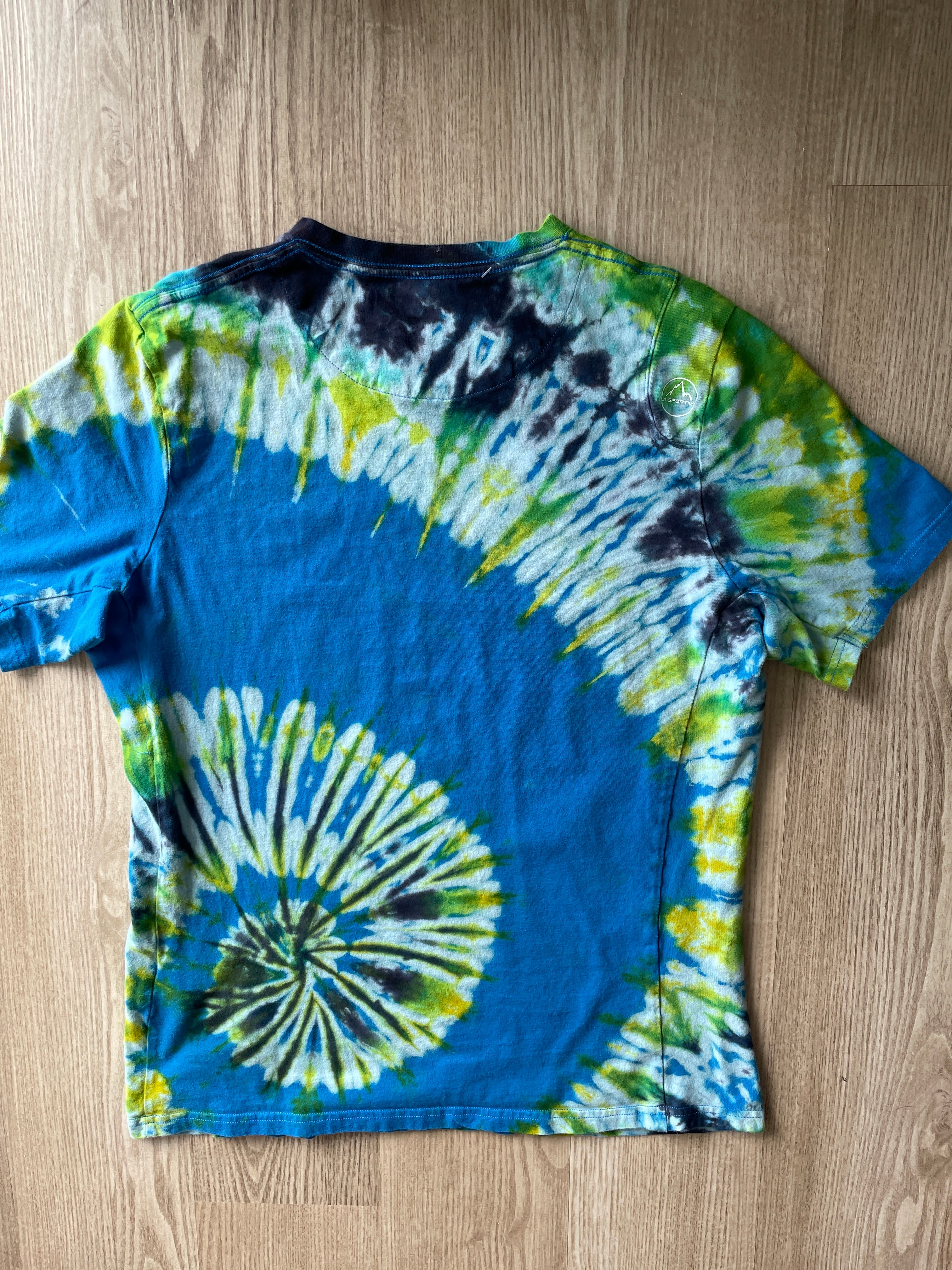 M/L Men’s La Sportiva Climbing On the Moon Handmade Tie Dye V-Neck T-Shirt | One-Of-a-Kind Blue and Green Short Sleeve