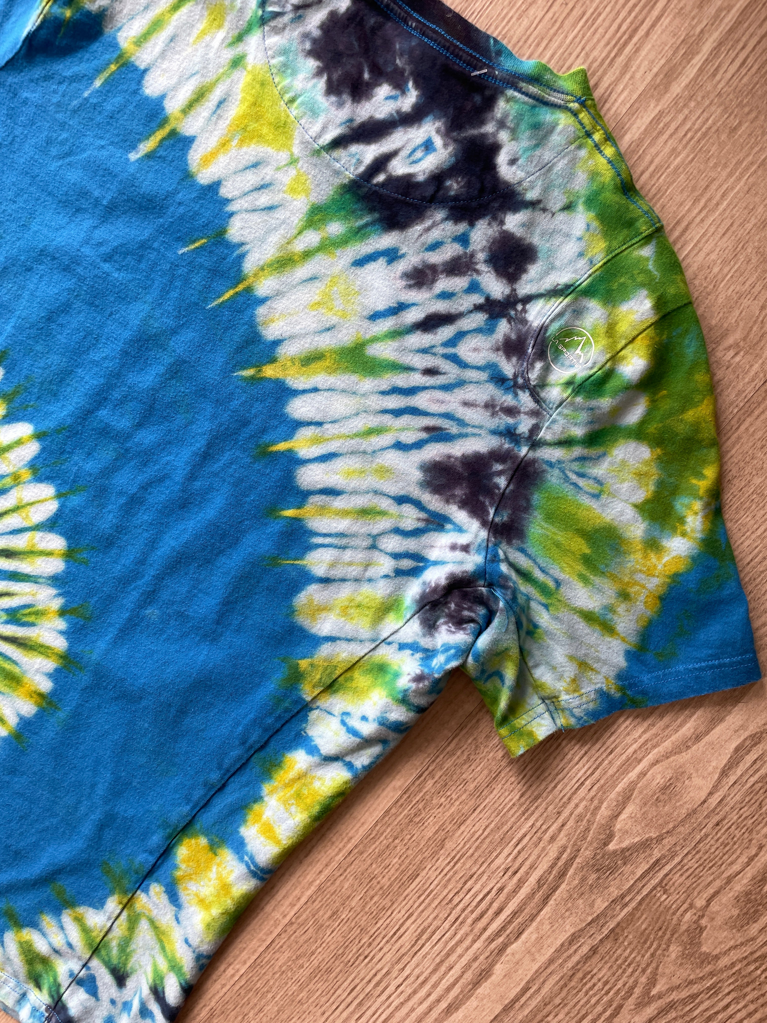 M/L Men’s La Sportiva Climbing On the Moon Handmade Tie Dye V-Neck T-Shirt | One-Of-a-Kind Blue and Green Short Sleeve