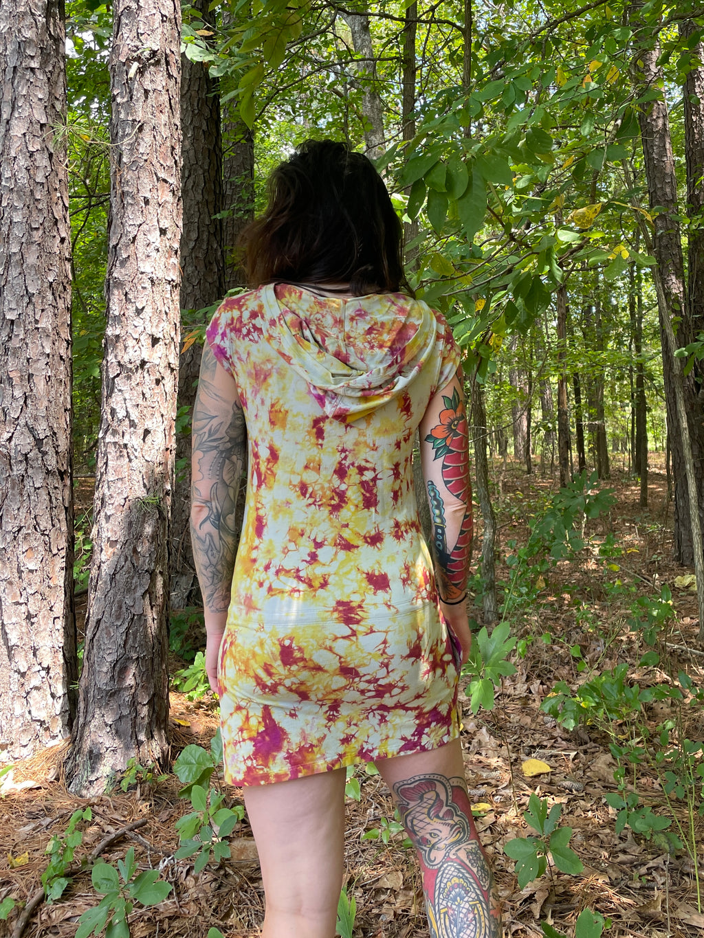 SMALL Women’s Patagonia Hooded Tie Dye Dress (WITH POCKETS!) | One-Of-a-Kind Upcycled Short Sleeve Dress with Roadrunner Block Print