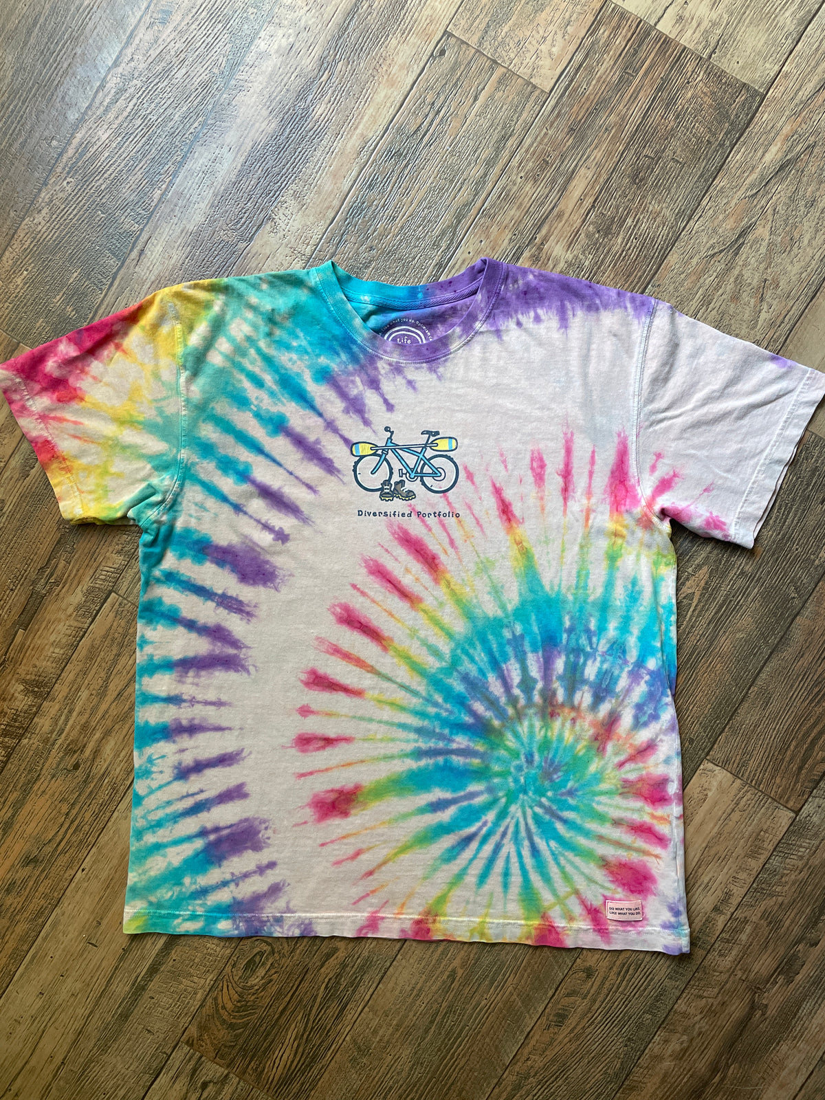Life is Good "Diversified Portfolio" Tie Dye Short Sleeve T-Shirt | Men's Large