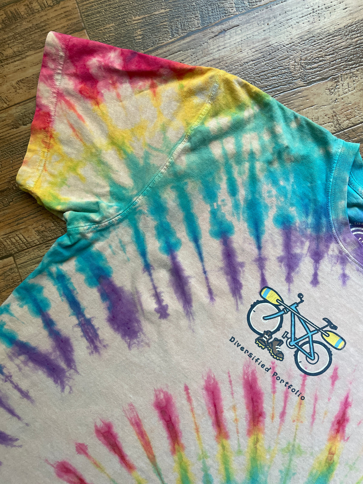 Life is Good "Diversified Portfolio" Tie Dye Short Sleeve T-Shirt | Men's Large