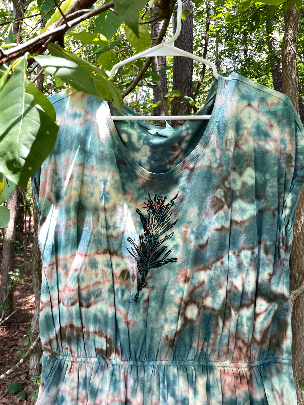 LARGE Women’s Handmade Tie Dye Knee-Length Dress (WITH POCKETS!) | One-Of-a-Kind Upcycled Short Sleeve Dress with Indian Paintbrush Block Print