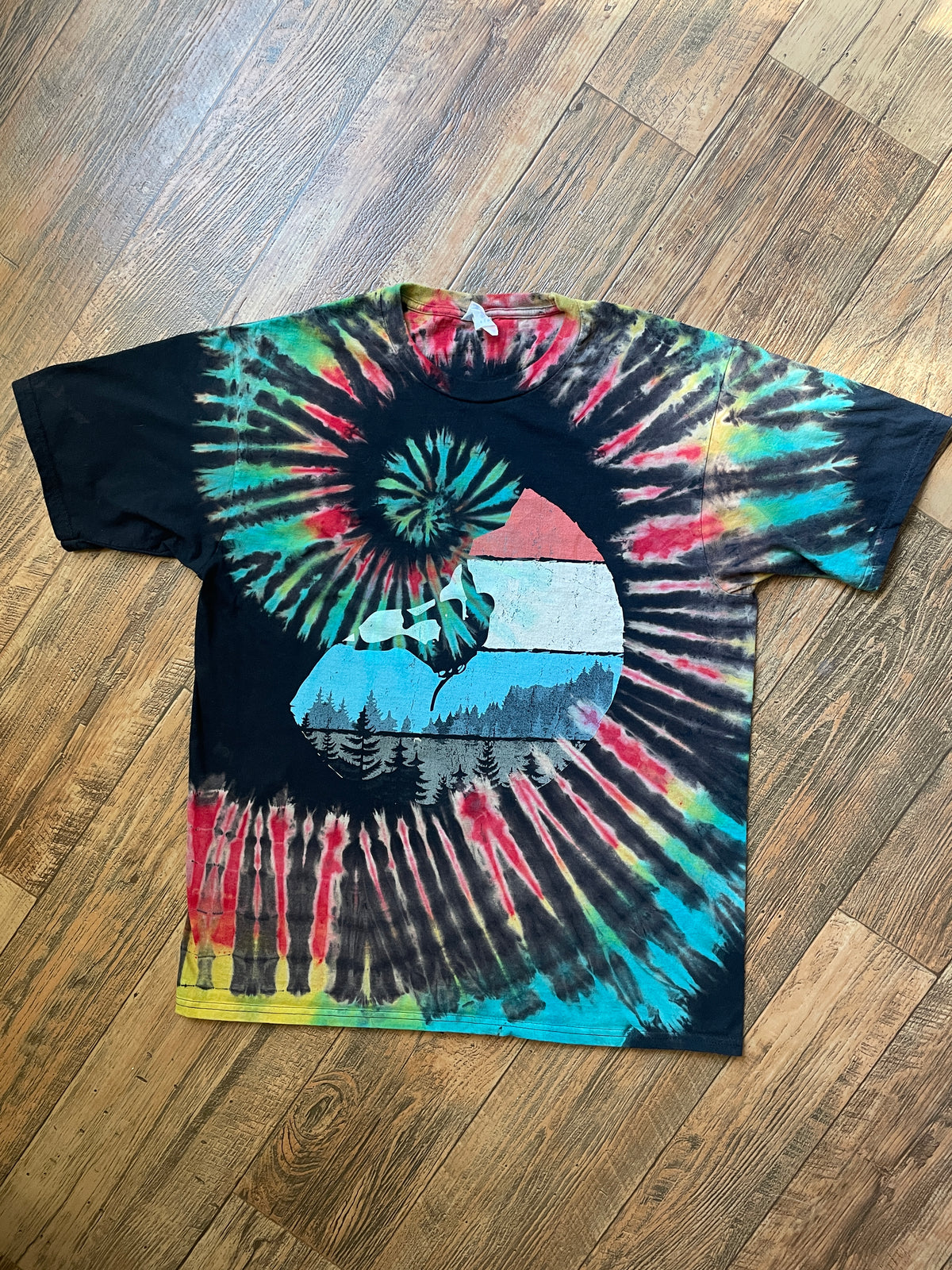 Rock Climber Black and Red Reverse Tie Dye Short Sleeve T-Shirt | Men's Large