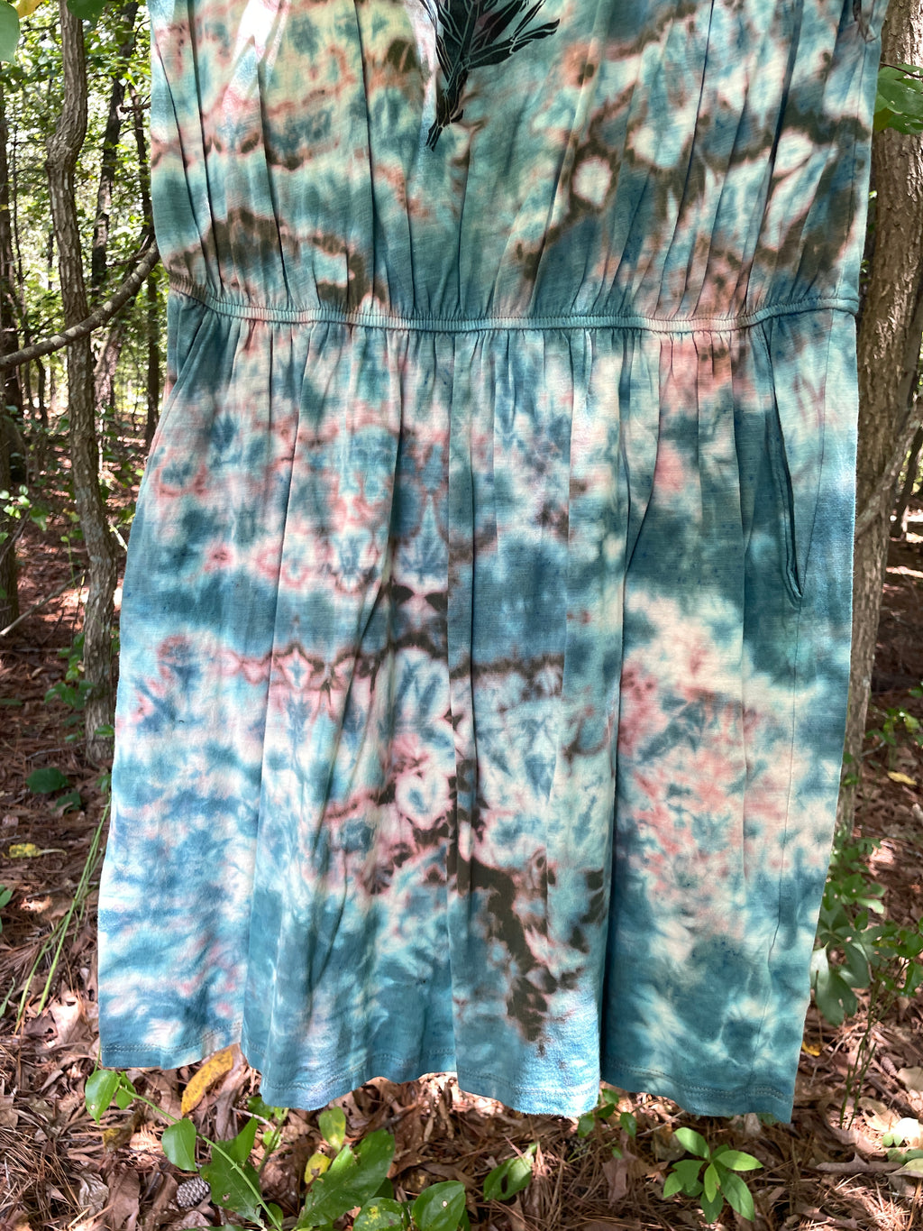 LARGE Women’s Handmade Tie Dye Knee-Length Dress (WITH POCKETS!) | One-Of-a-Kind Upcycled Short Sleeve Dress with Indian Paintbrush Block Print