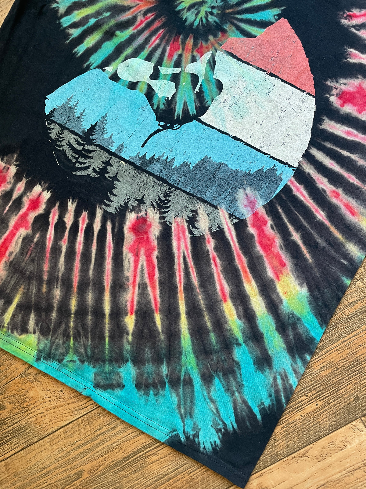 Rock Climber Black and Red Reverse Tie Dye Short Sleeve T-Shirt | Men's Large