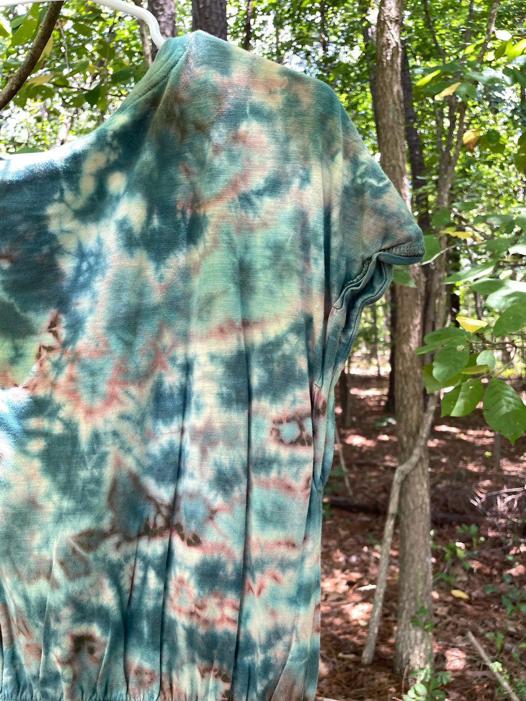 LARGE Women’s Handmade Tie Dye Knee-Length Dress (WITH POCKETS!) | One-Of-a-Kind Upcycled Short Sleeve Dress with Indian Paintbrush Block Print