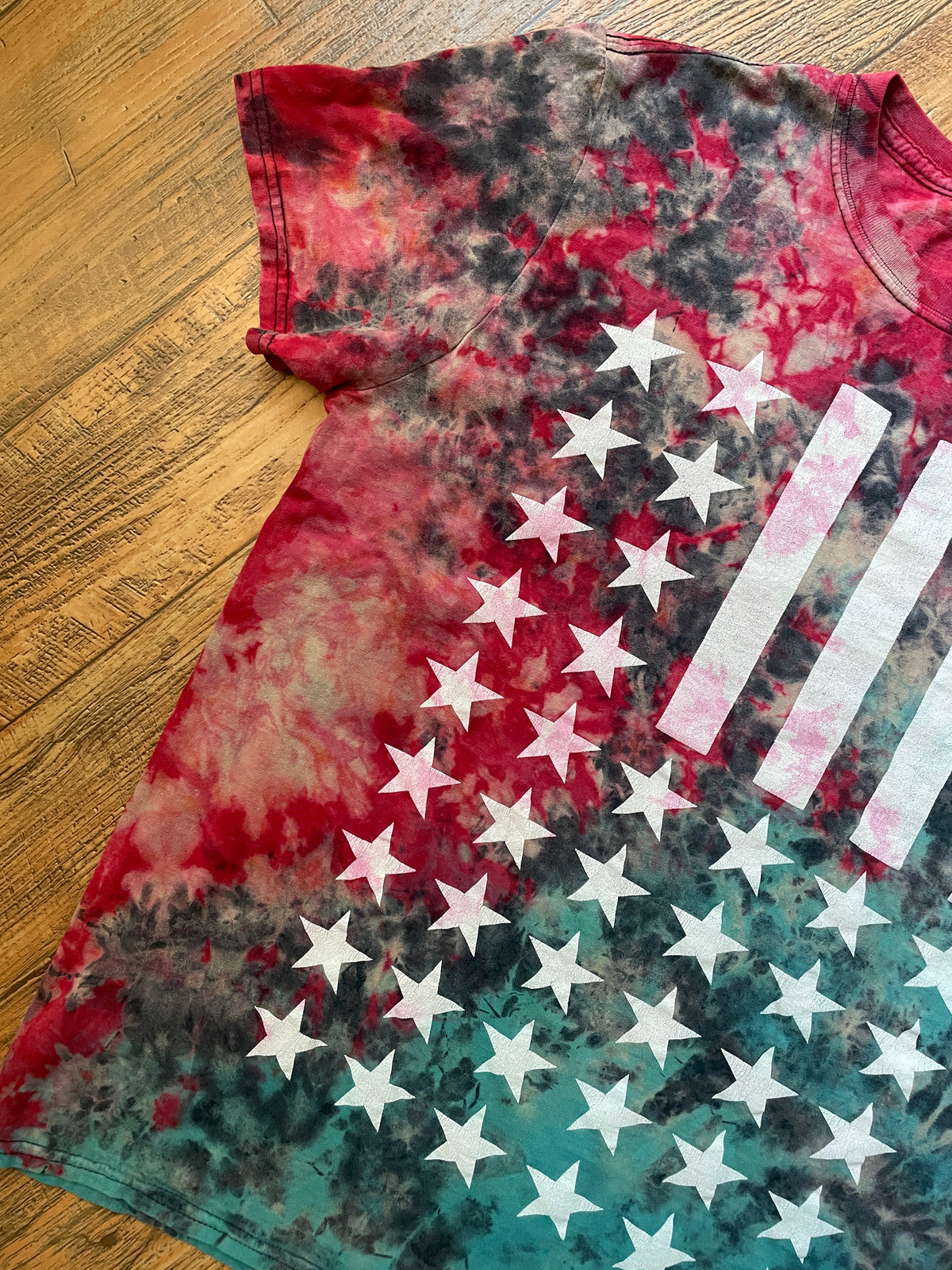 Red, White, and Blue Stars and Stripes Reverse Tie Dye Short Sleeve T-Shirt | Men's Small/Medium