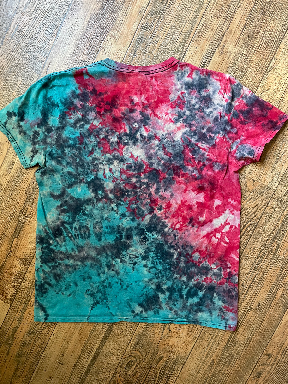 Red, White, and Blue Stars and Stripes Reverse Tie Dye Short Sleeve T-Shirt | Men's Small/Medium