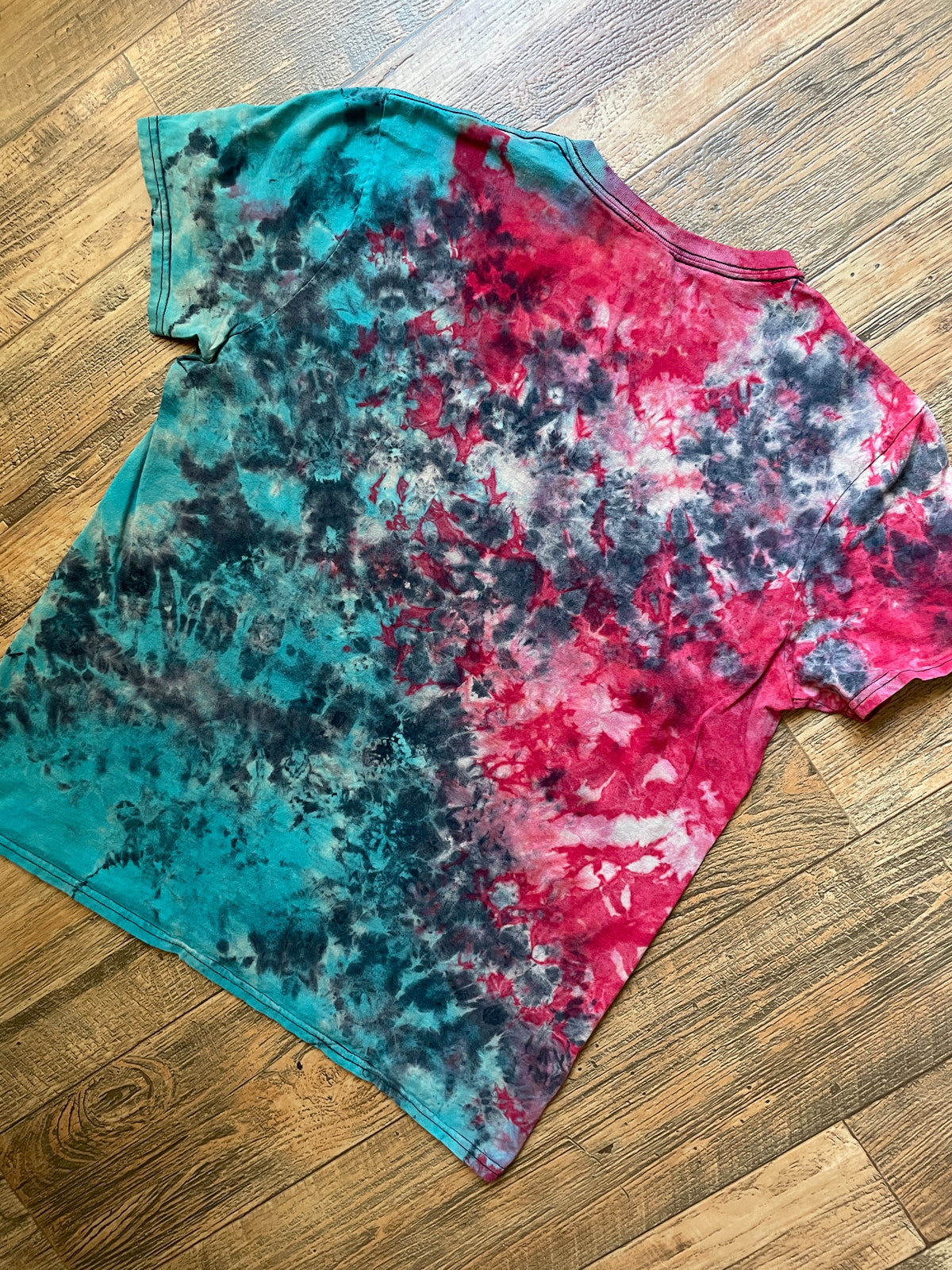 Red, White, and Blue Stars and Stripes Reverse Tie Dye Short Sleeve T-Shirt | Men's Small/Medium