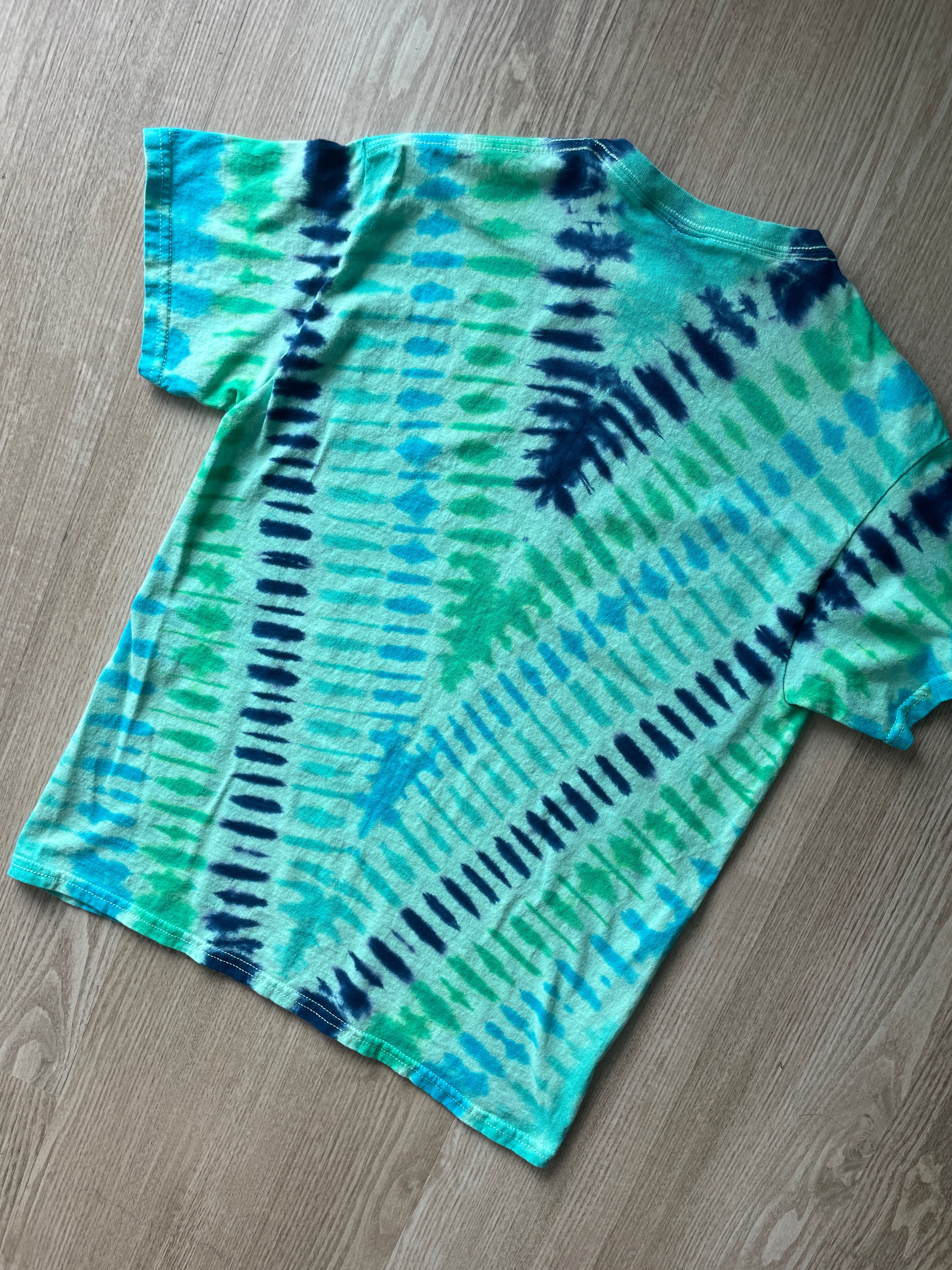 MEDIUM Men’s Climbing Shoe Handmade Tie Dyed T-Shirt | One-Of-a-Kind Green and Blue Pleated Short Sleeve