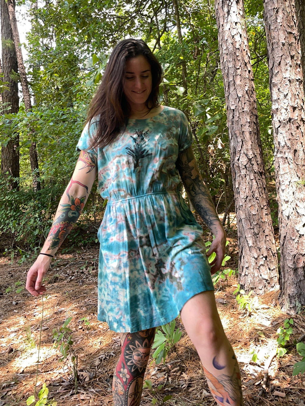 LARGE Women’s Handmade Tie Dye Knee-Length Dress (WITH POCKETS!) | One-Of-a-Kind Upcycled Short Sleeve Dress with Indian Paintbrush Block Print