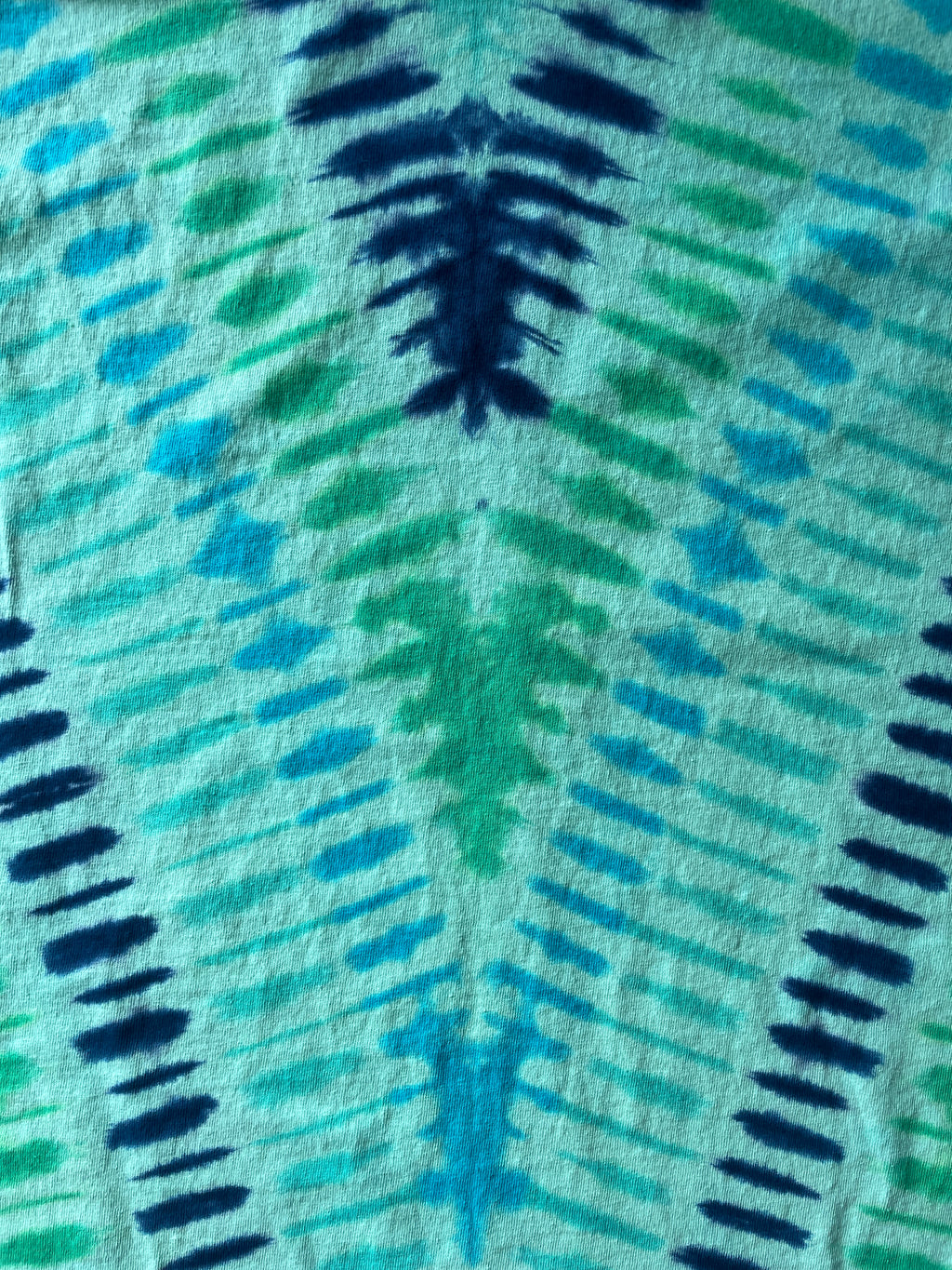 MEDIUM Men’s Climbing Shoe Handmade Tie Dyed T-Shirt | One-Of-a-Kind Green and Blue Pleated Short Sleeve