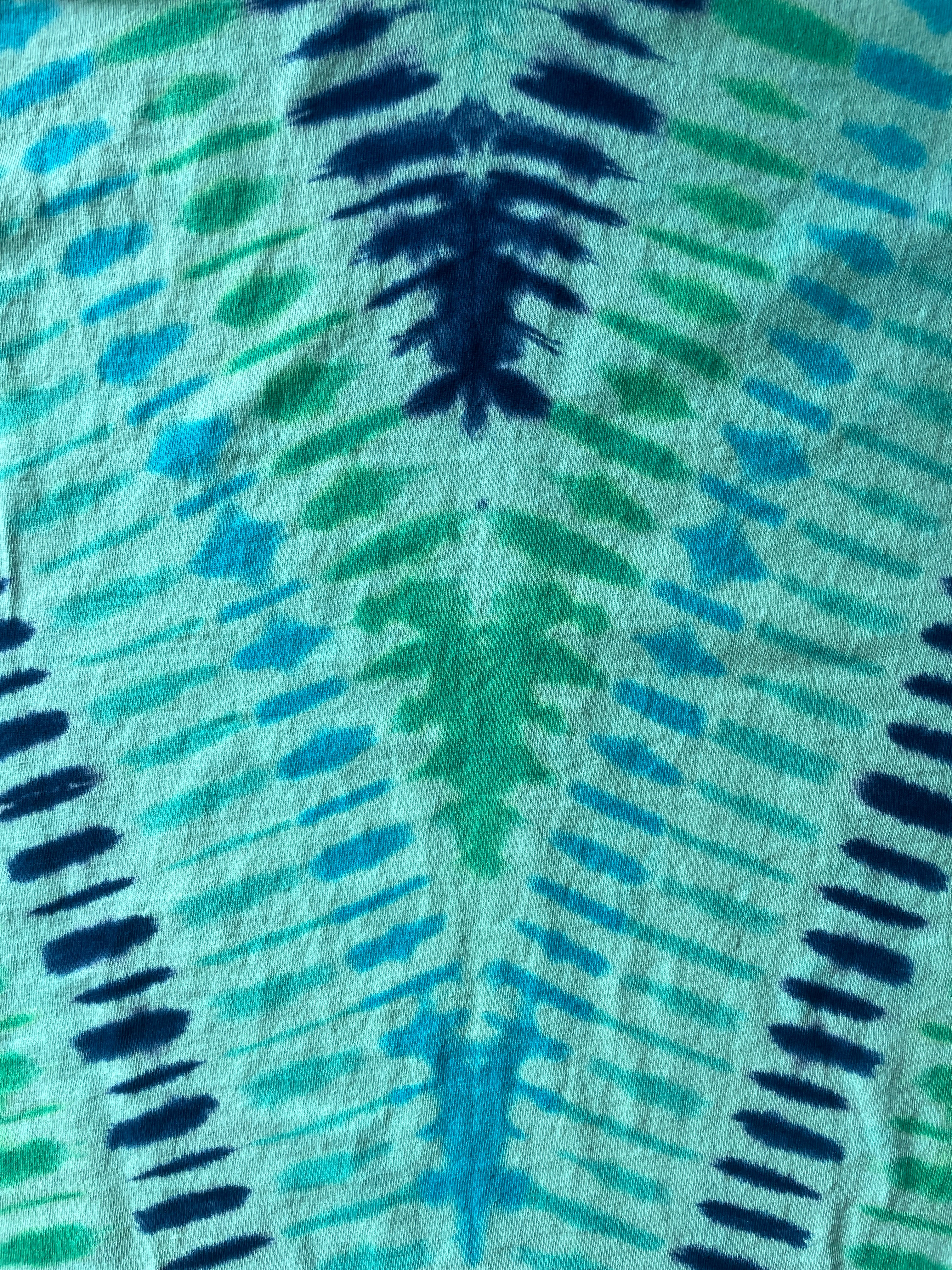 MEDIUM Men’s Climbing Shoe Handmade Tie Dyed T-Shirt | One-Of-a-Kind Green and Blue Pleated Short Sleeve